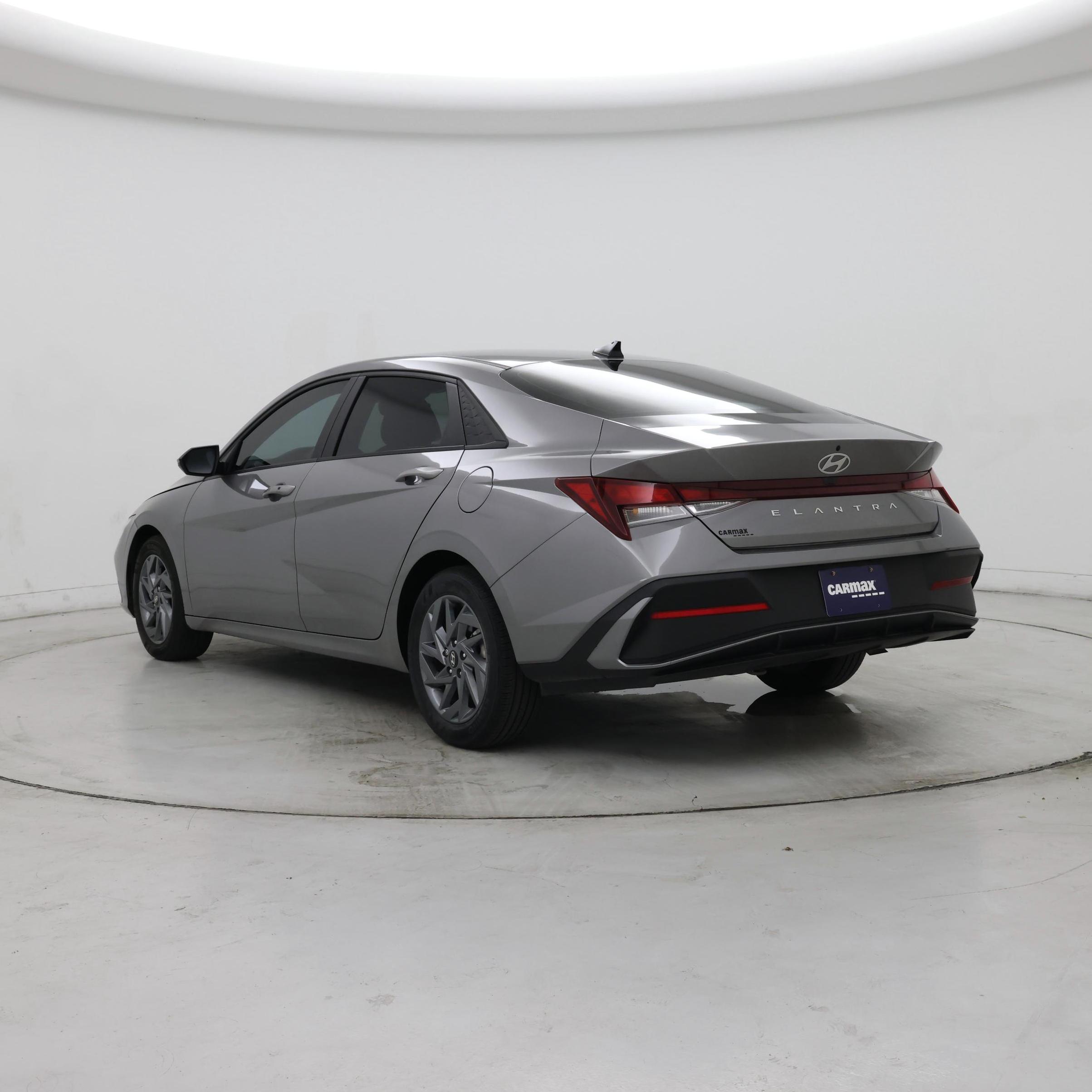 Thumbnail: 2024 Hyundai Elantra - 2