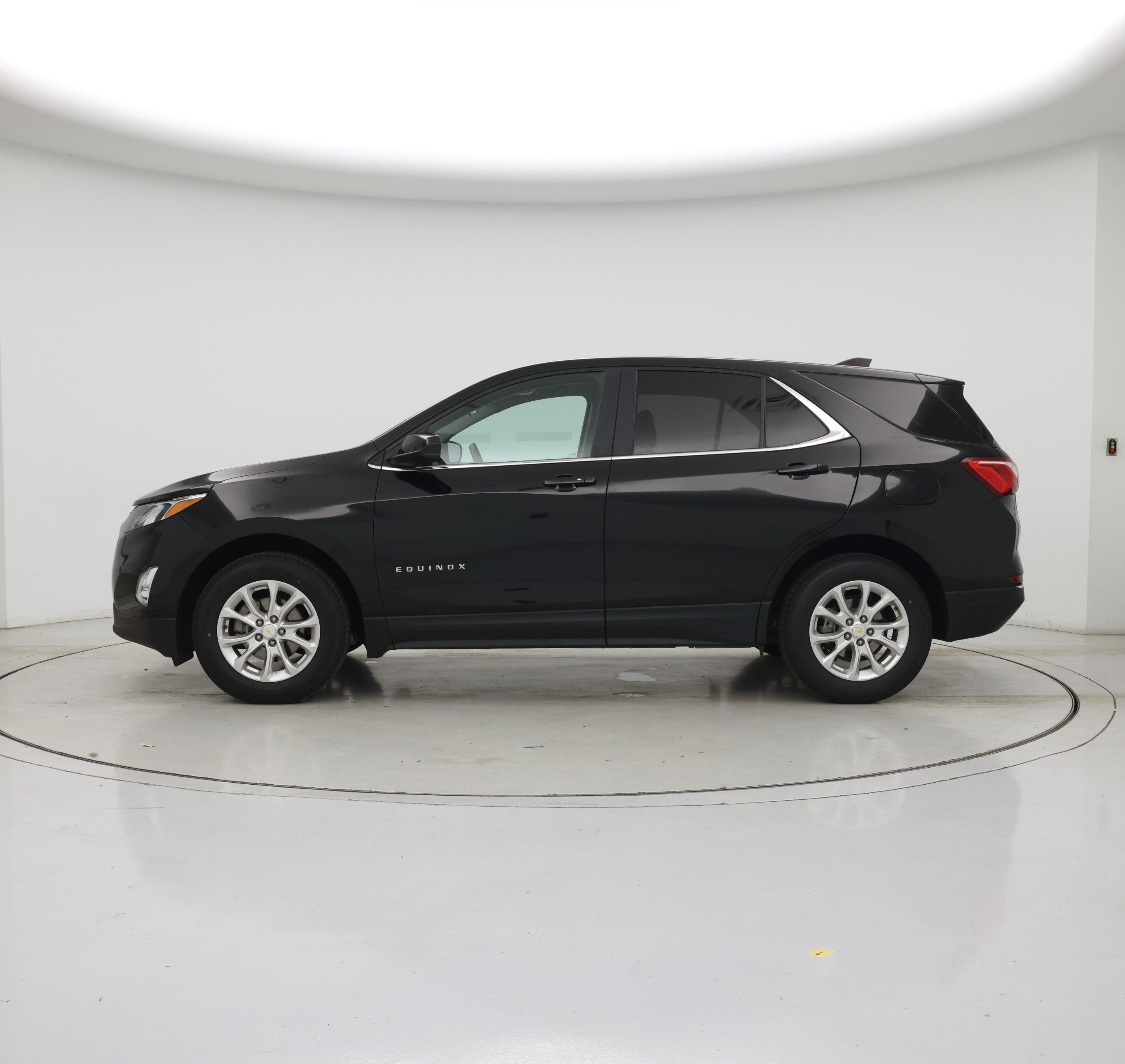 Thumbnail: 2021 Chevrolet Equinox - 3