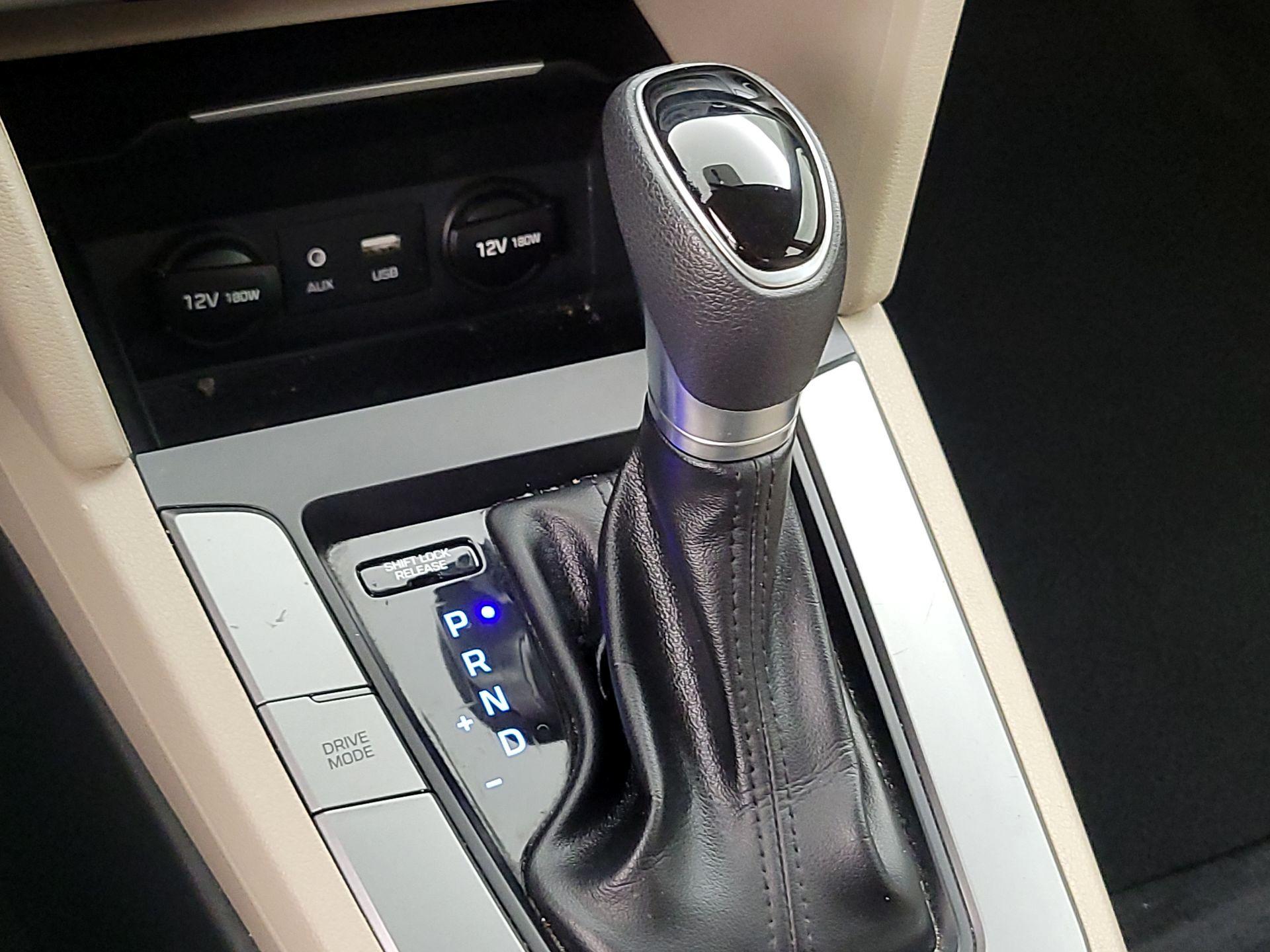 Thumbnail: 2018 Hyundai Elantra - 15