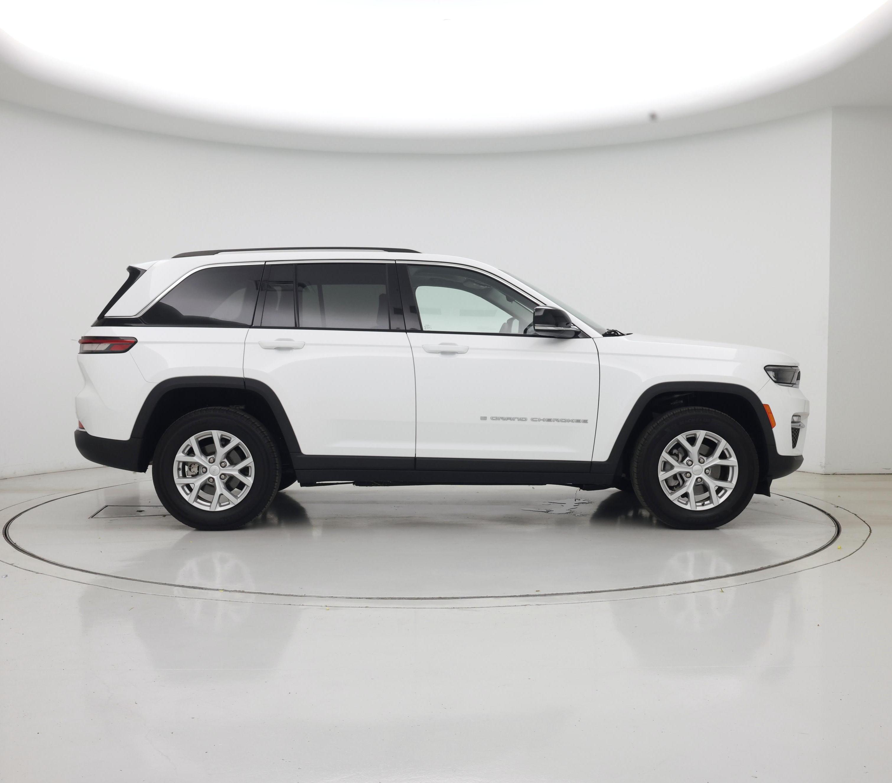Thumbnail: 2023 Jeep Grand Cherokee - 7