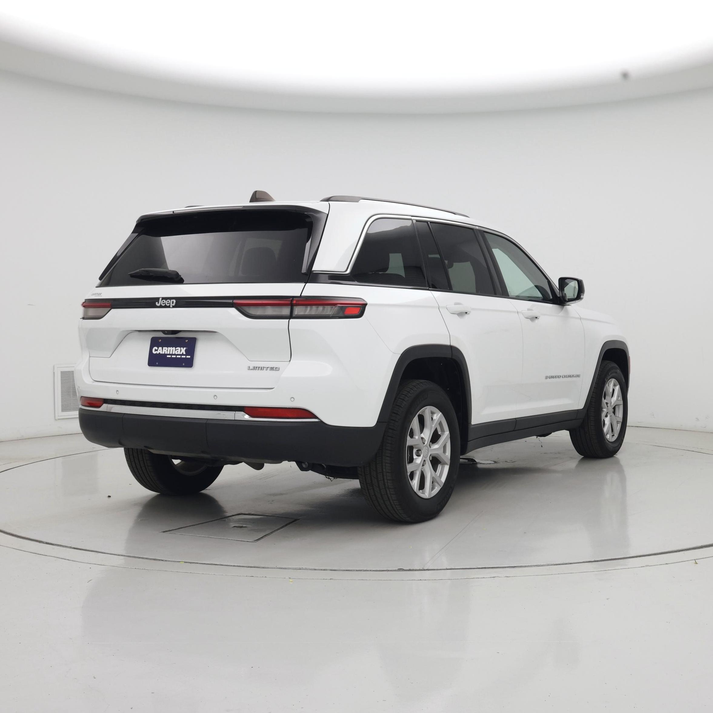 Thumbnail: 2023 Jeep Grand Cherokee - 8
