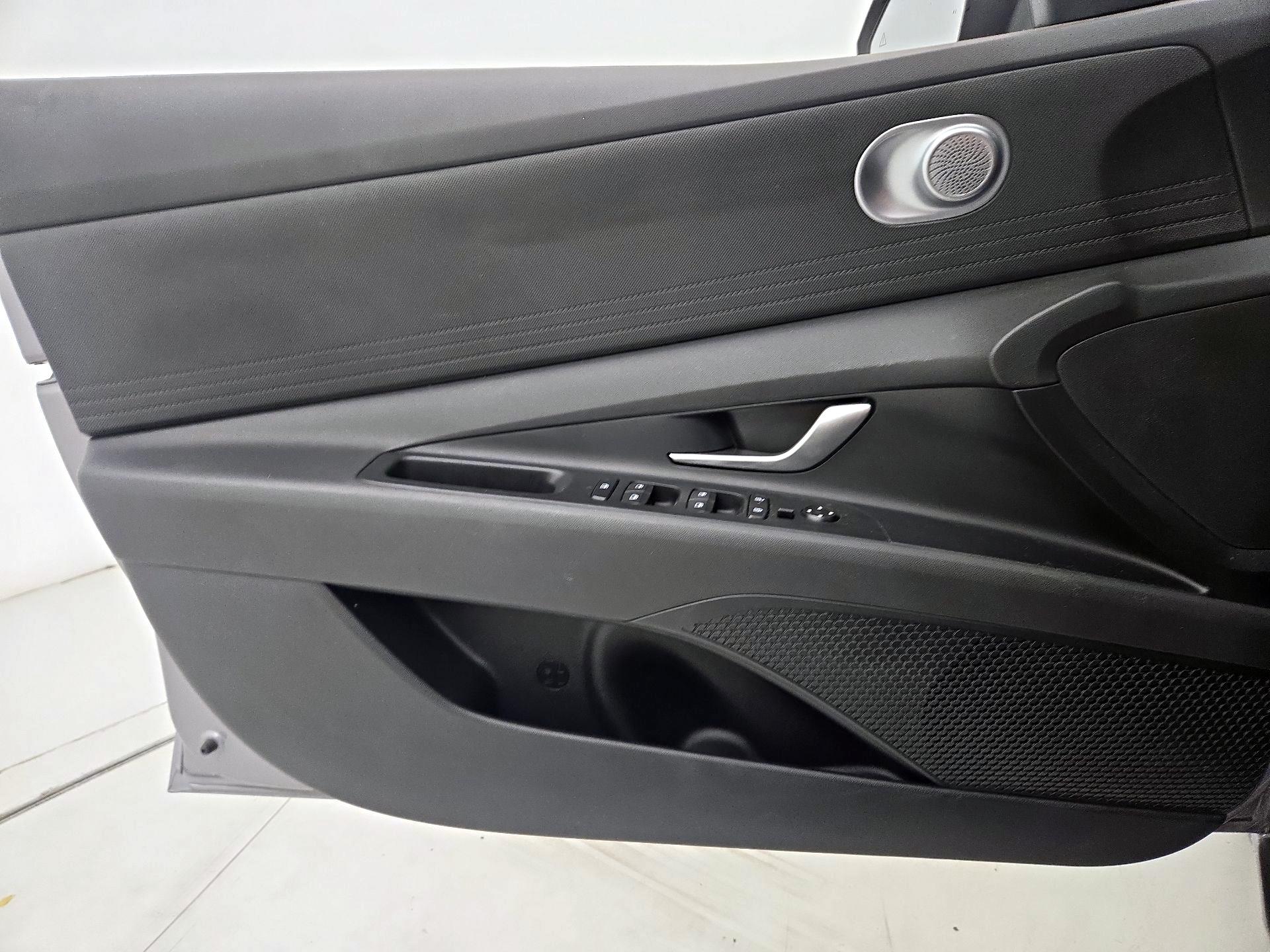 Thumbnail: 2025 Hyundai Elantra - 12