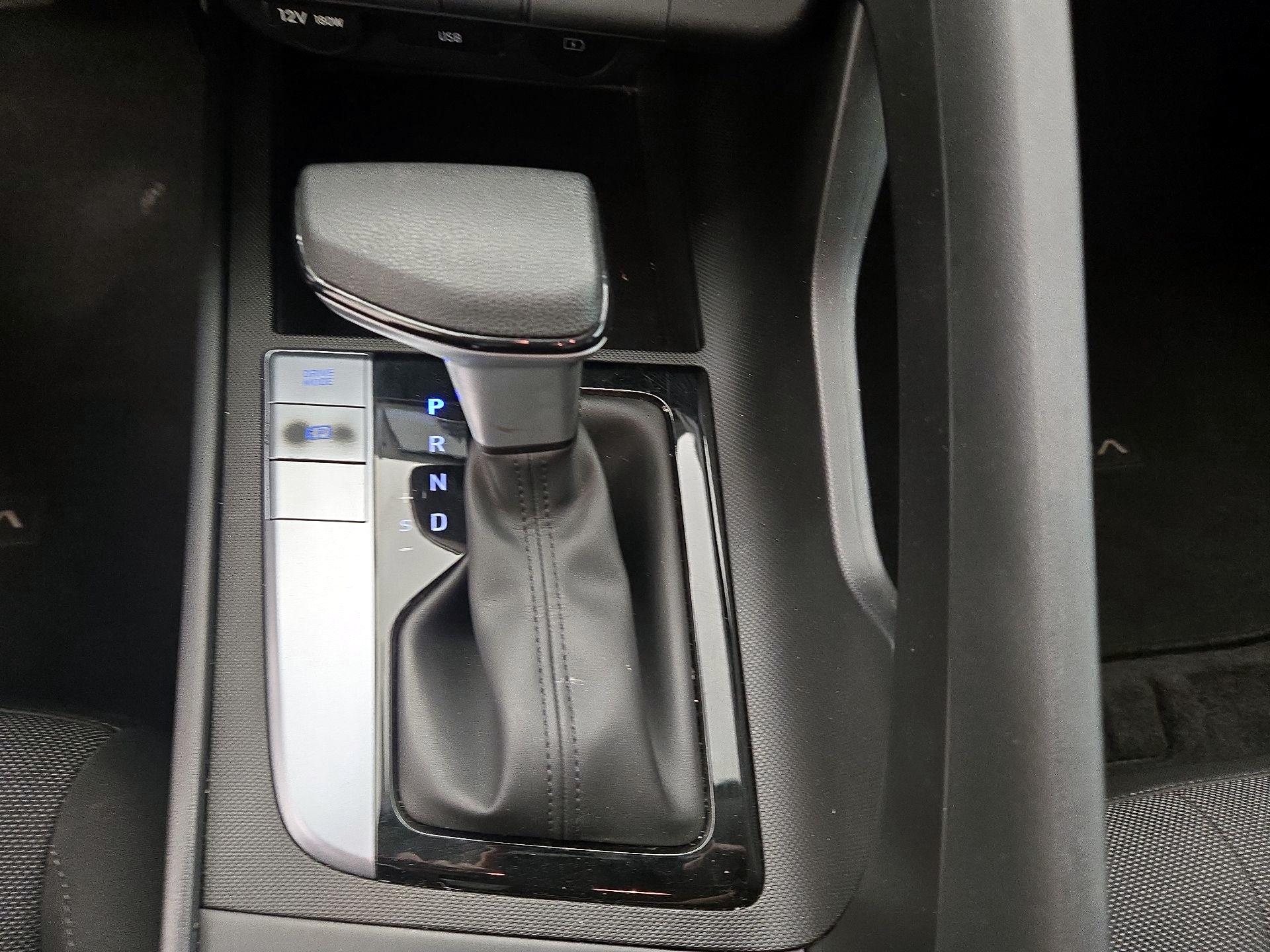 Thumbnail: 2025 Hyundai Elantra - 17