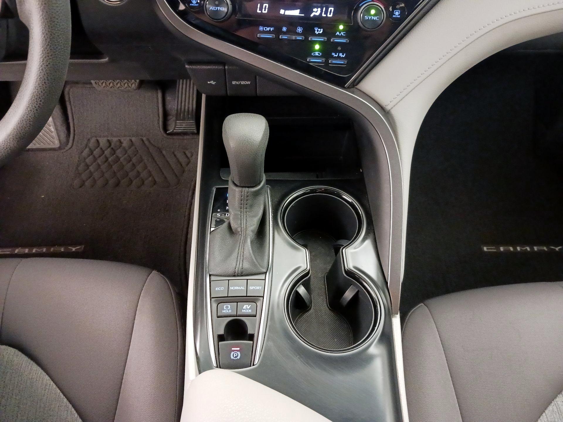 Thumbnail: 2020 Toyota Camry - 17
