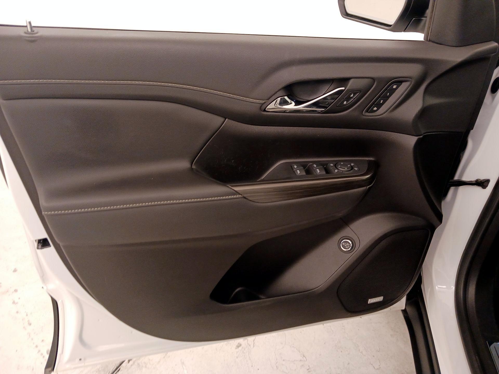 Thumbnail: 2023 GMC Acadia - 12
