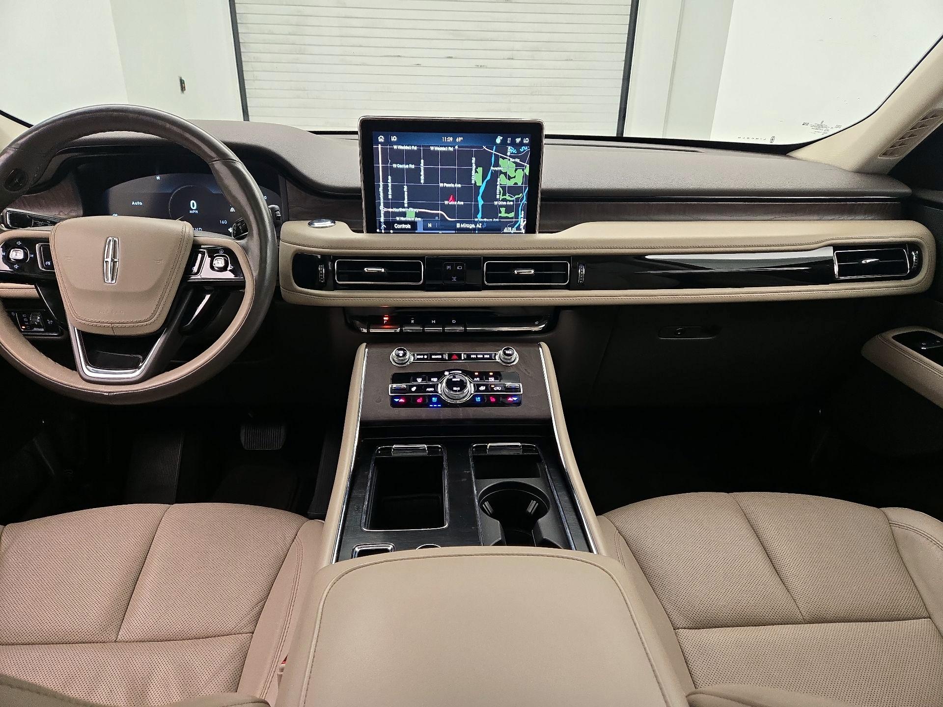 Thumbnail: 2023 Lincoln Aviator - 9