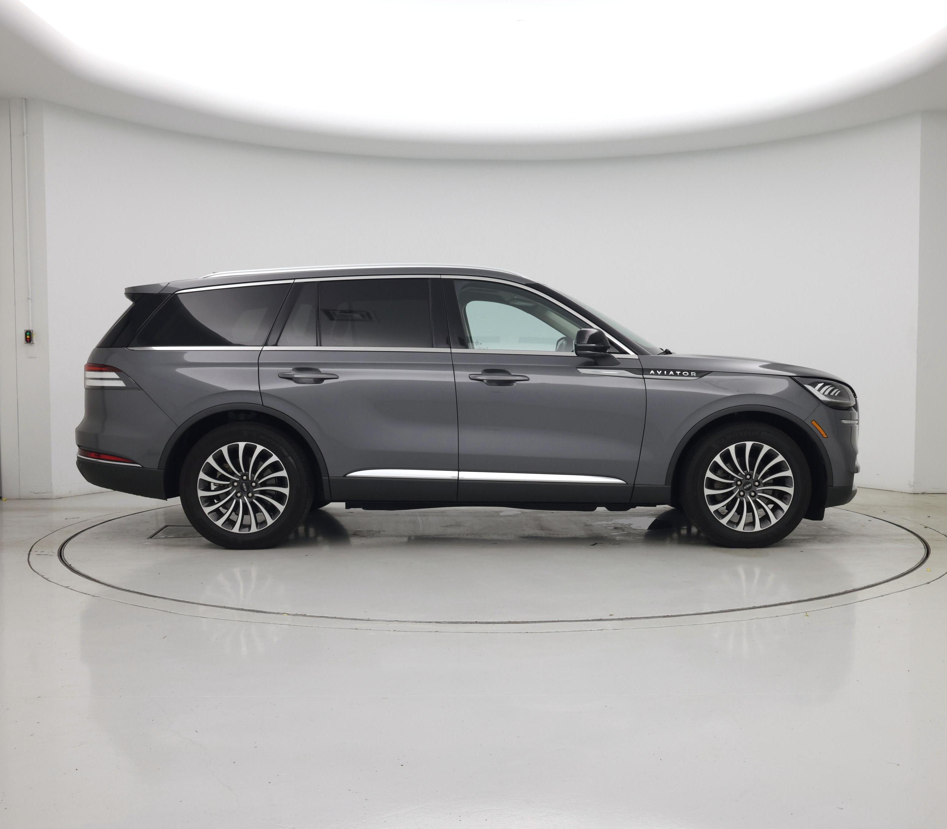Thumbnail: 2023 Lincoln Aviator - 7
