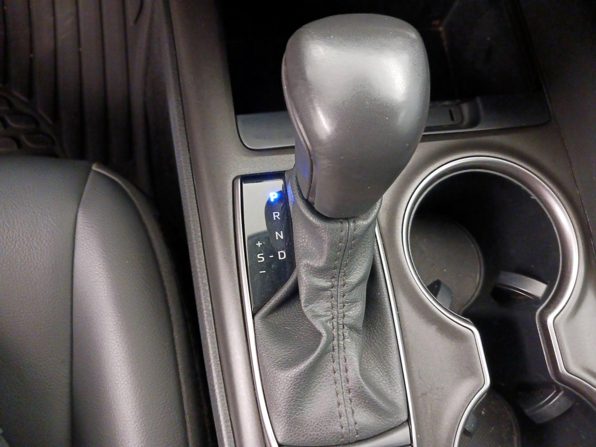 Thumbnail: 2024 Toyota Camry - 17