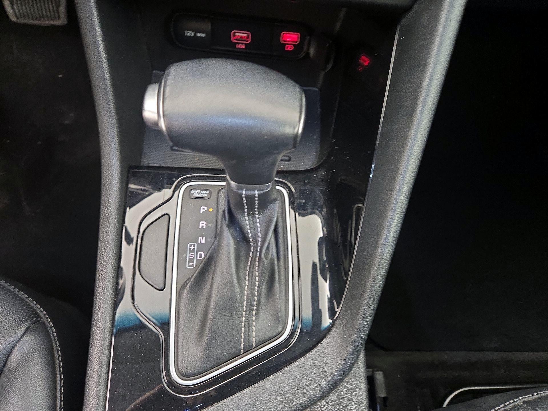 Thumbnail: 2022 Kia Niro - 18