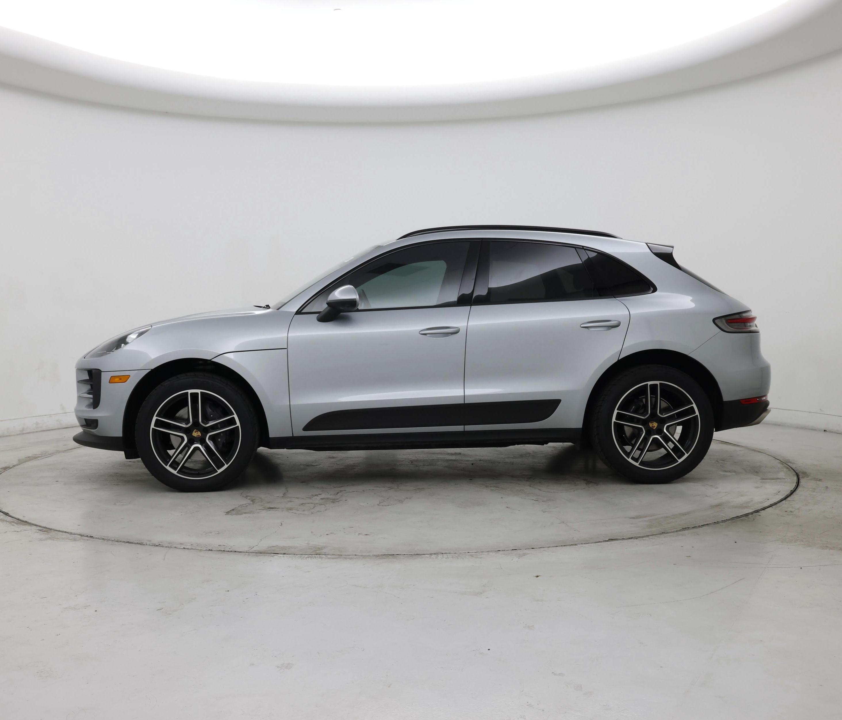 Thumbnail: 2021 Porsche Macan - 3