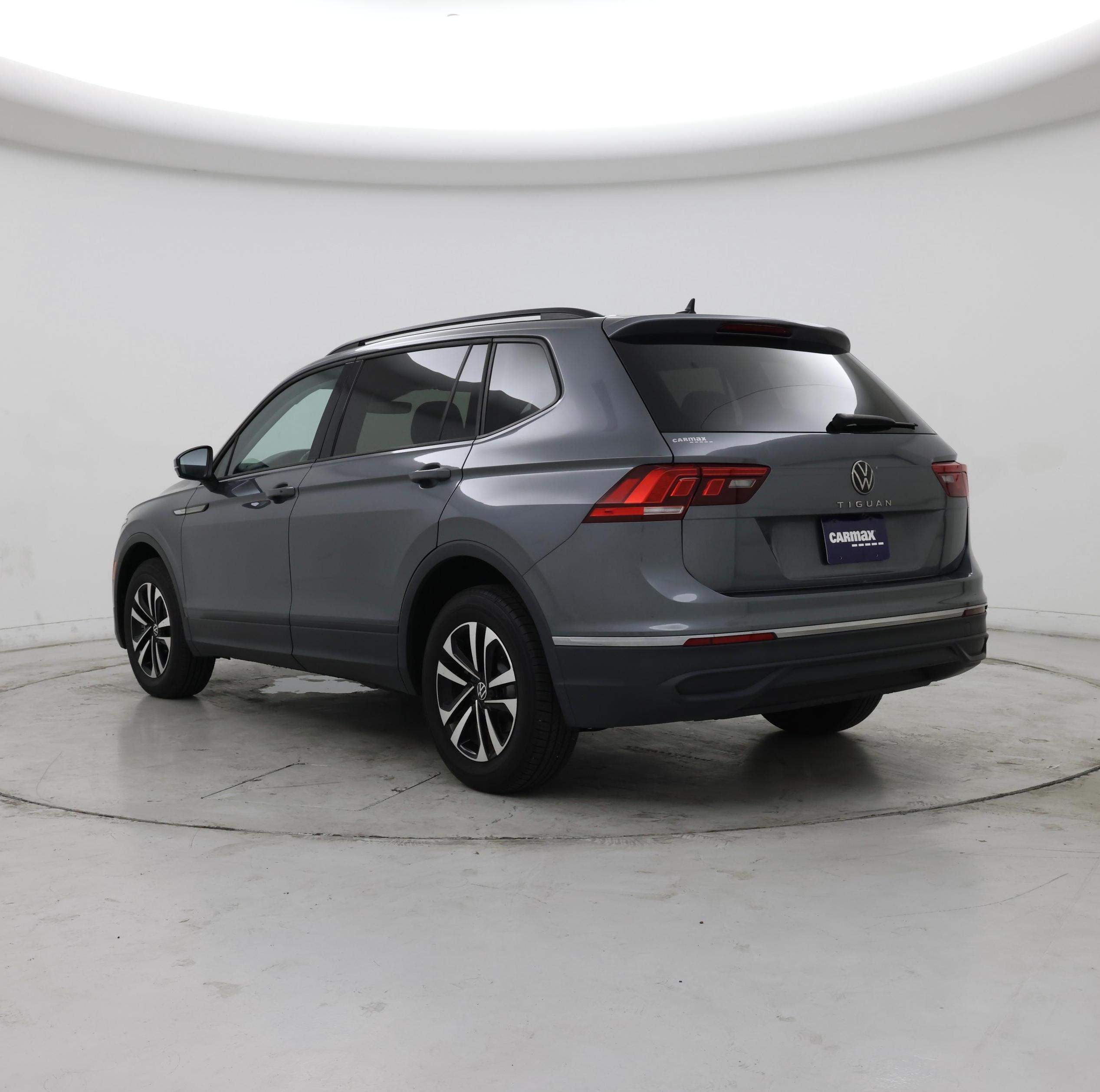 Thumbnail: 2023 Volkswagen Tiguan - 2
