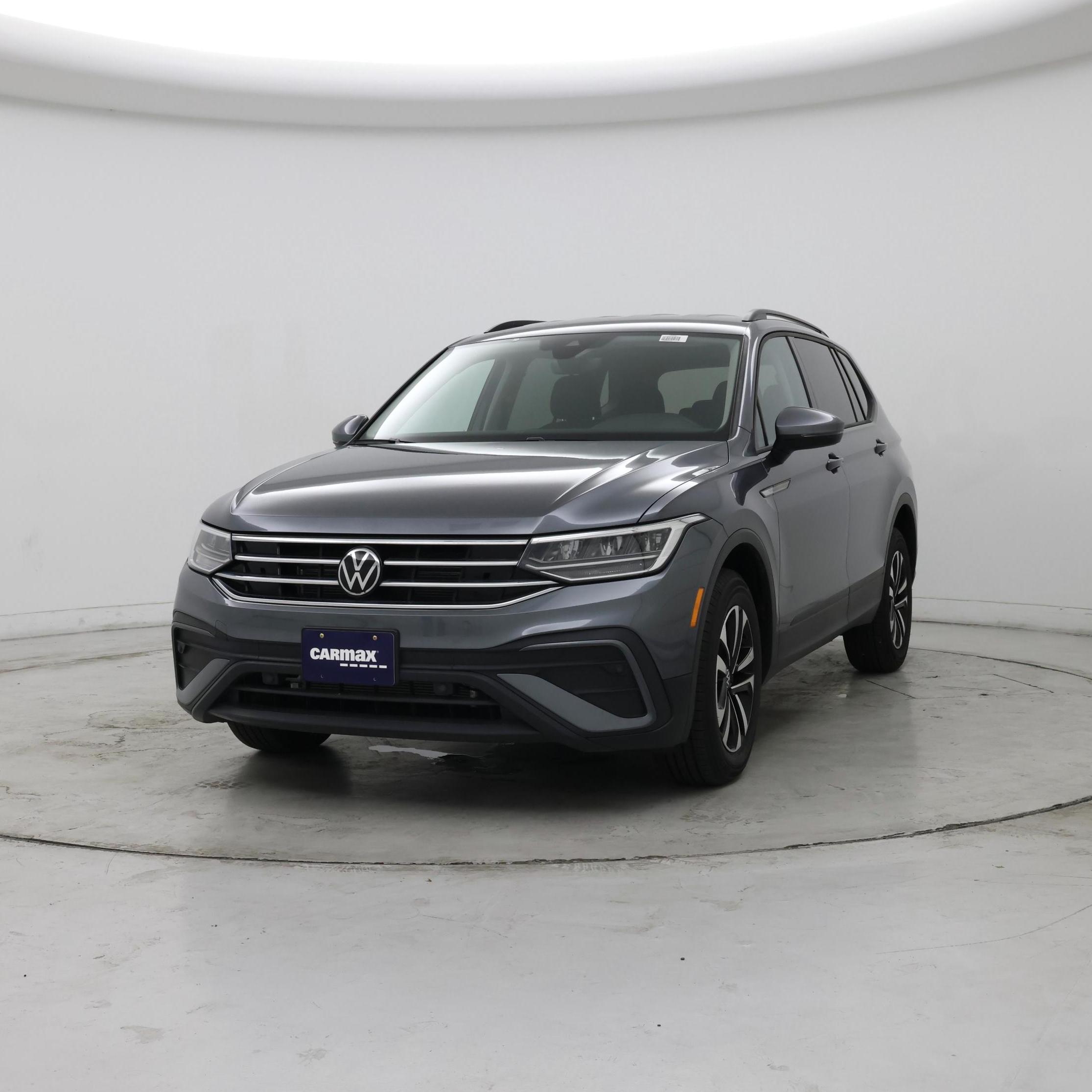 Thumbnail: 2023 Volkswagen Tiguan - 4