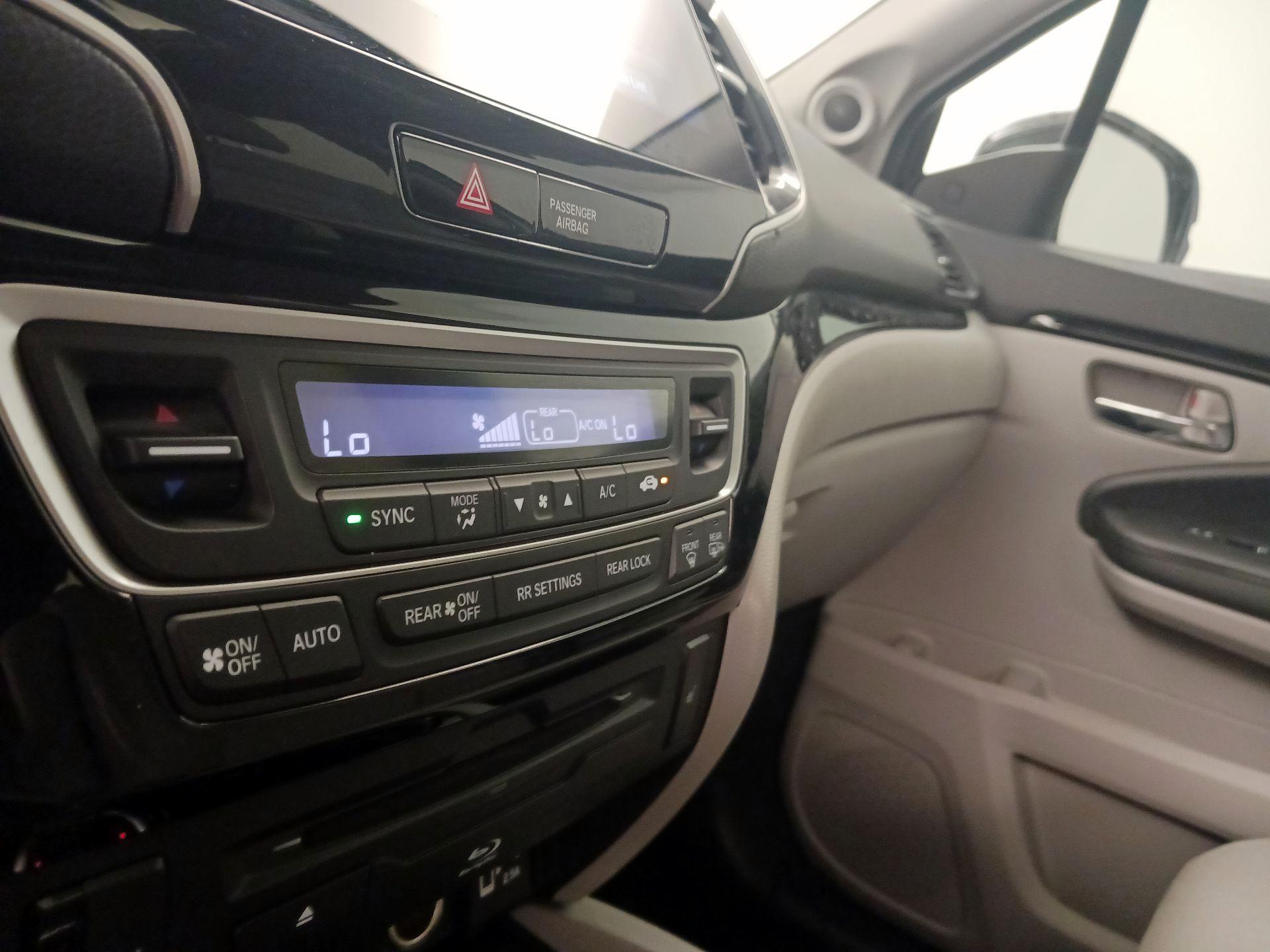 Thumbnail: 2022 Honda Pilot - 17