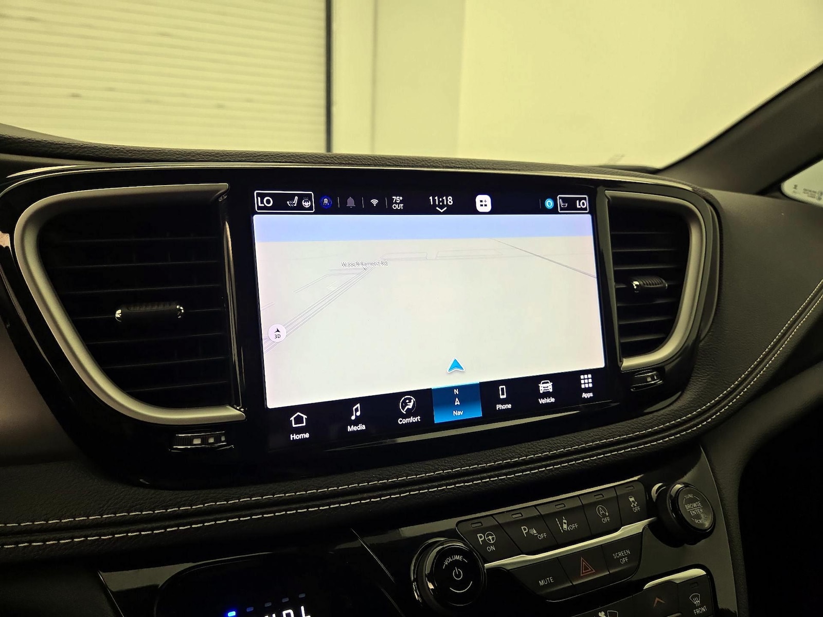 2025 Chrysler Pacifica Select - Photo 15