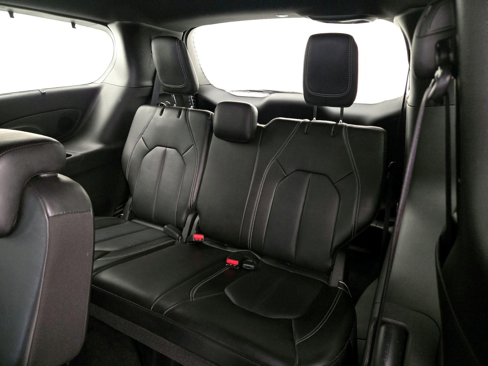 2025 Chrysler Pacifica Select - Photo 22
