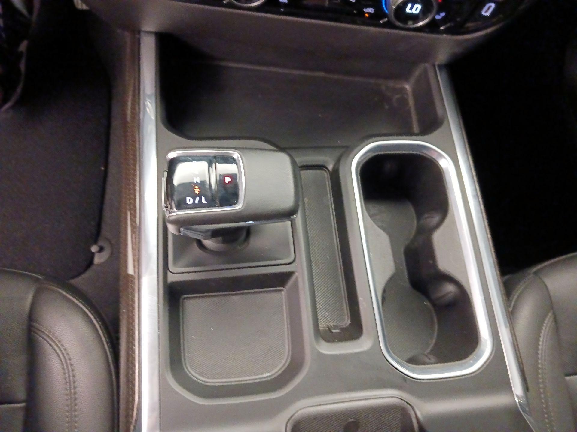 Thumbnail: 2024 Chevrolet Silverado 1500 - 17