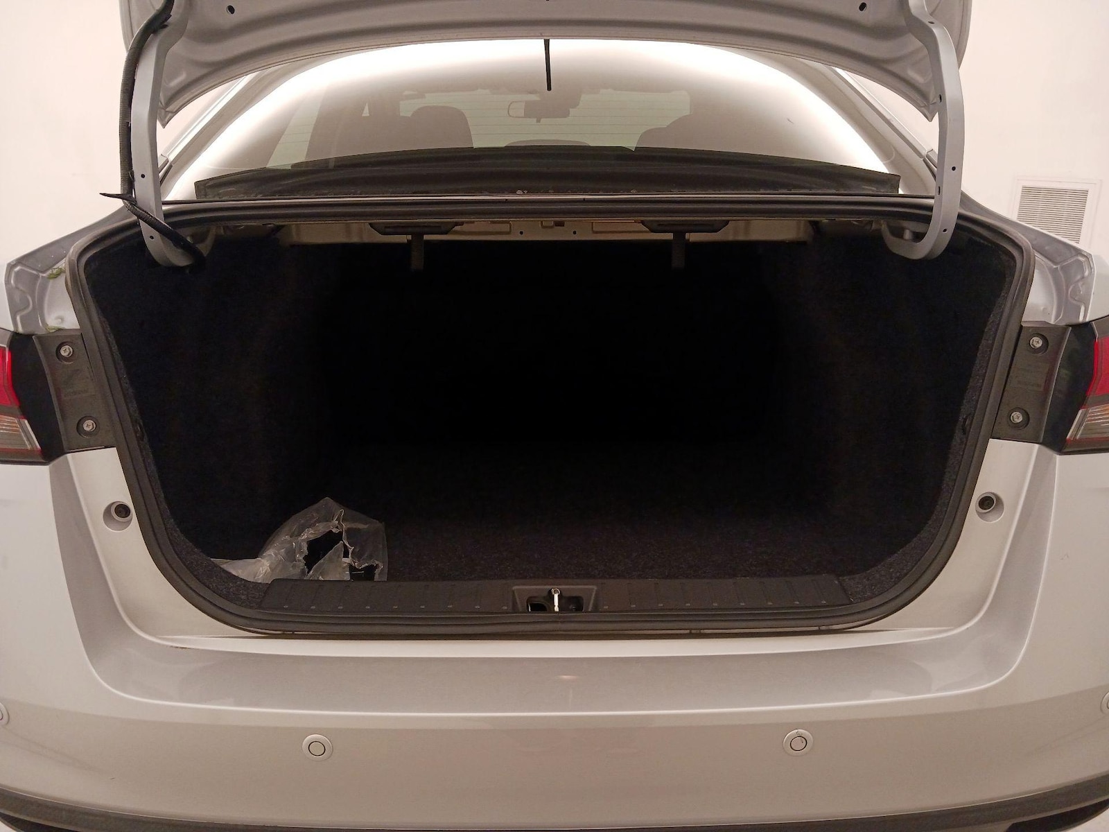 2025 Nissan Versa Sedan S - Photo 21