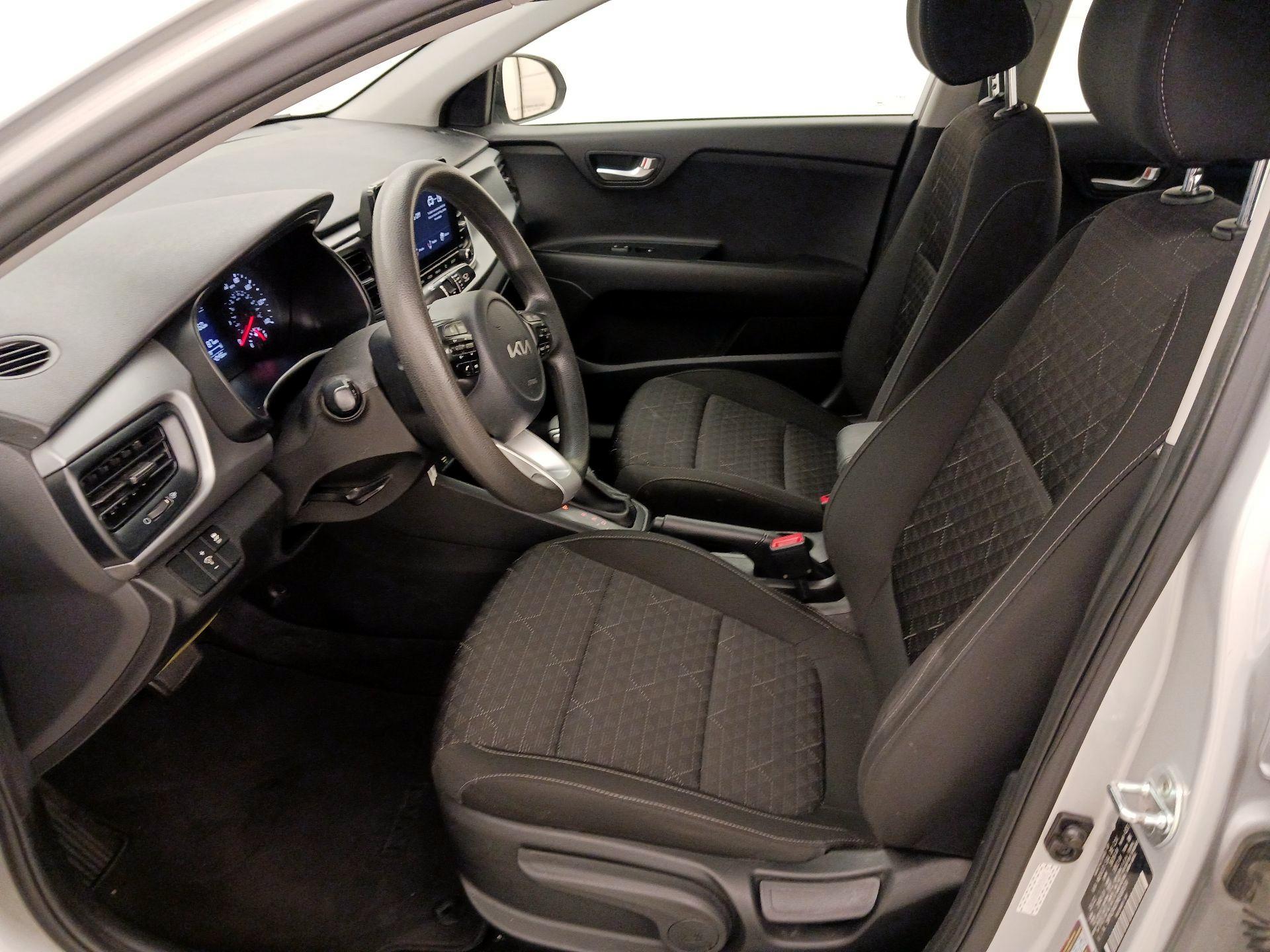 Thumbnail: 2022 Kia Rio - 11