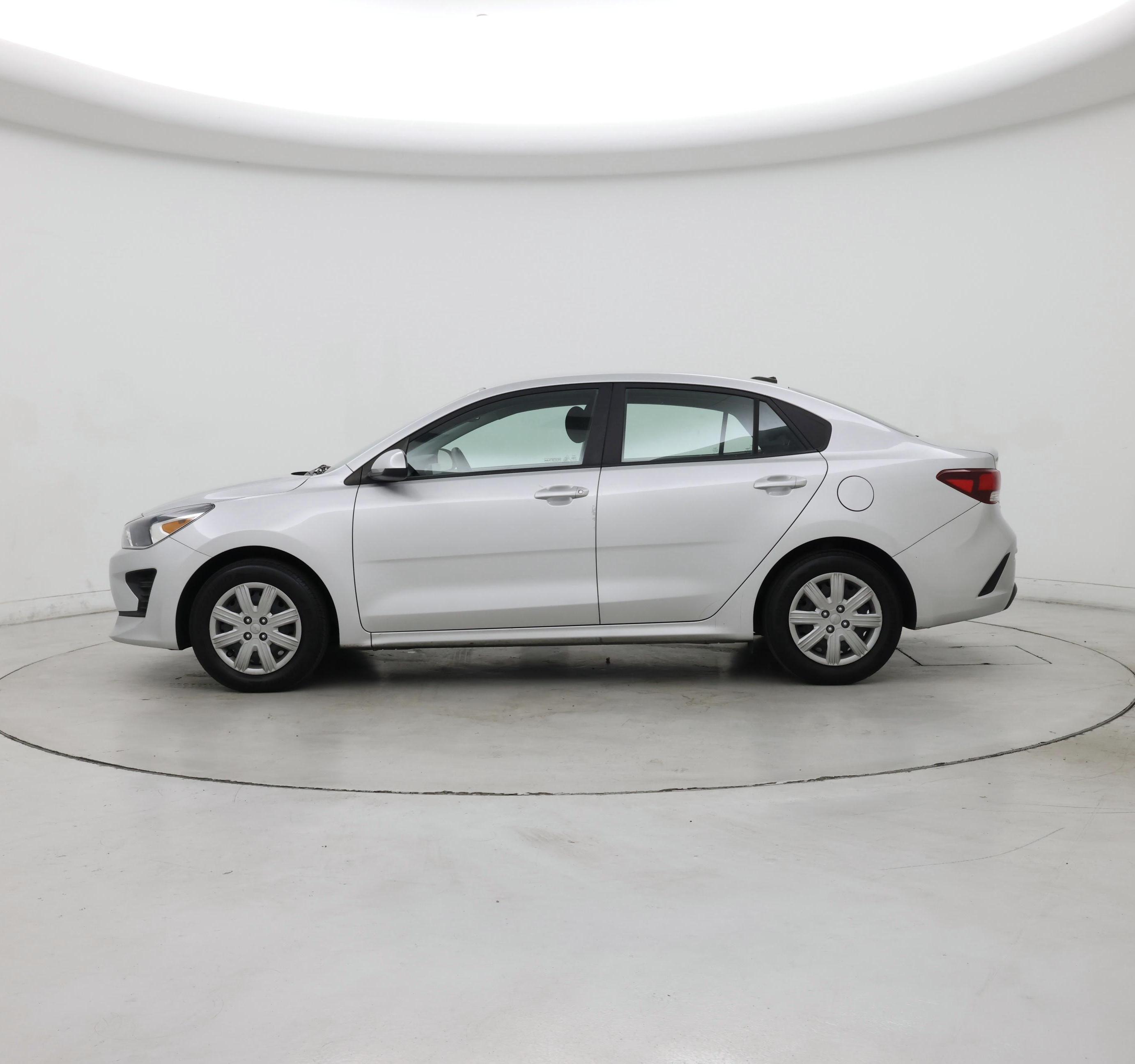Thumbnail: 2022 Kia Rio - 3