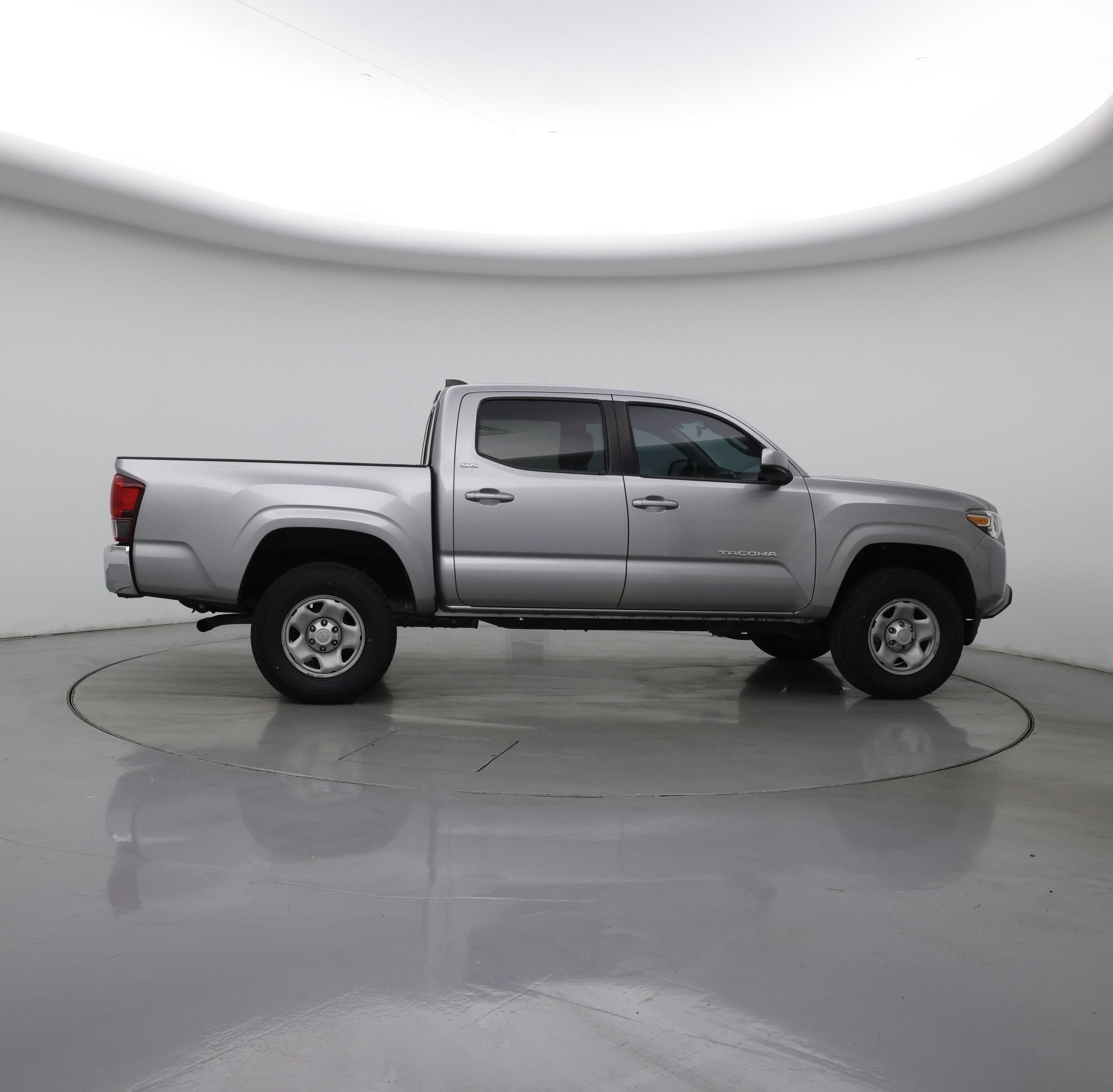 Thumbnail: 2021 Toyota Tacoma - 7