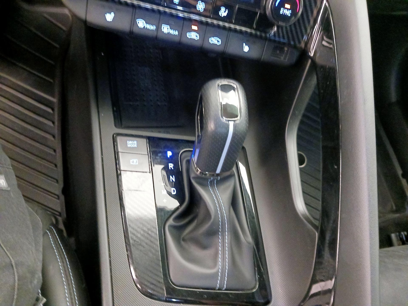 2023 Hyundai Elantra N - Photo 19