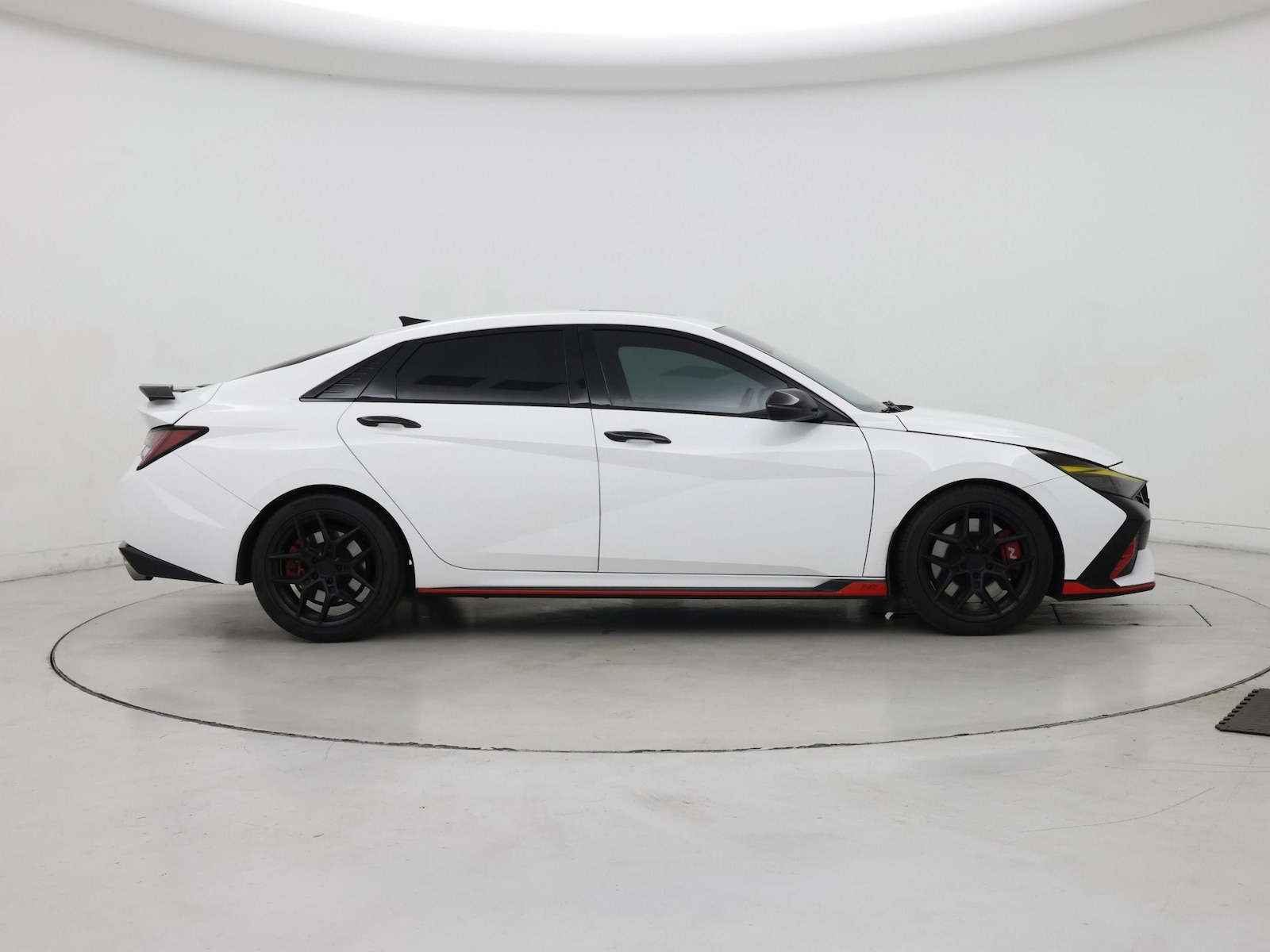 2023 Hyundai Elantra N - Photo 8