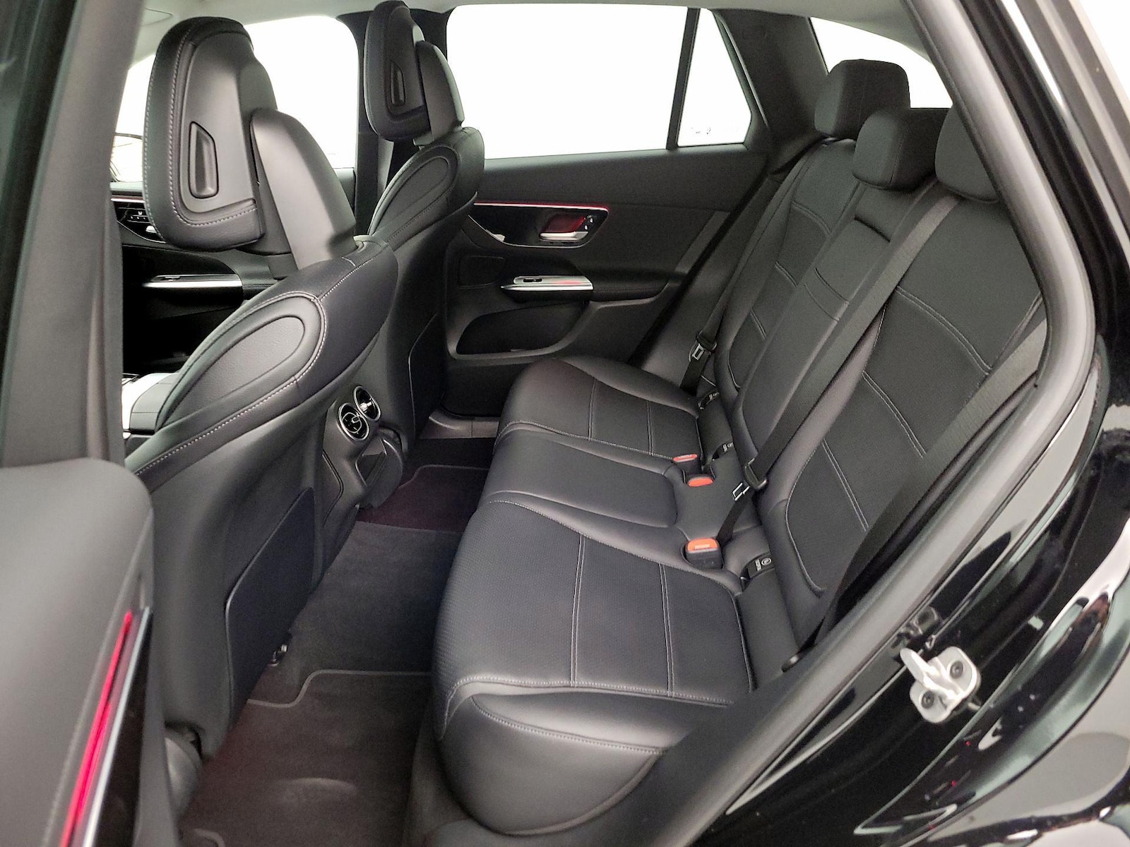 2025 Mercedes-Benz GLC Base - Photo 21