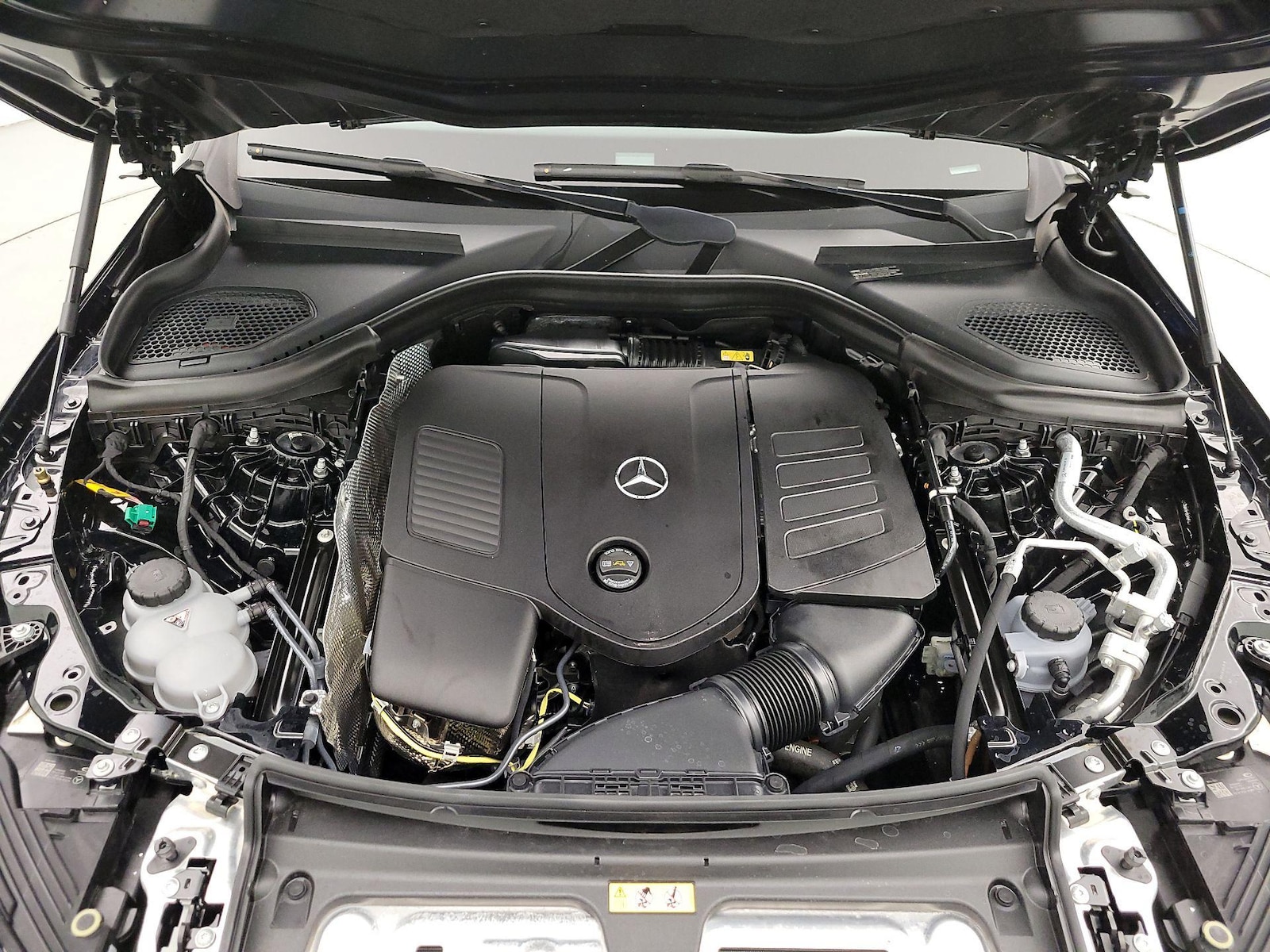 2025 Mercedes-Benz GLC Base - Photo 23