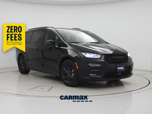 Black 2025 Chrysler Pacifica Minivan Front-Wheel Drive Automatic