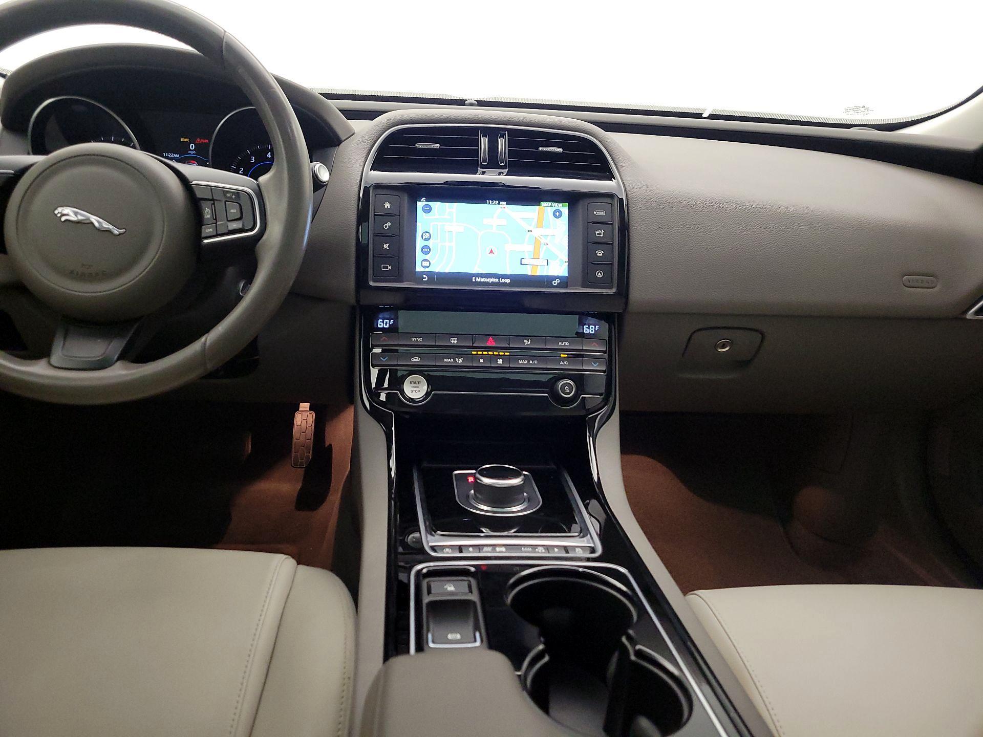 Thumbnail: 2017 Jaguar XE - 9