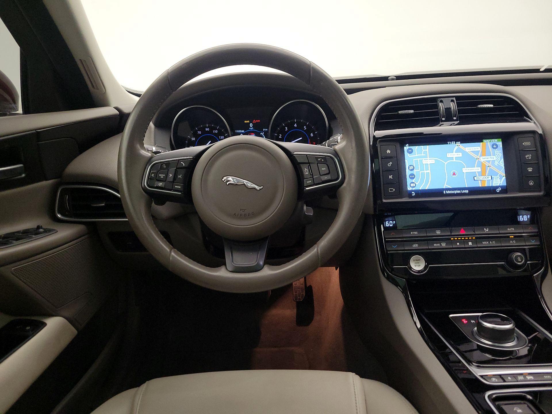 Thumbnail: 2017 Jaguar XE - 10