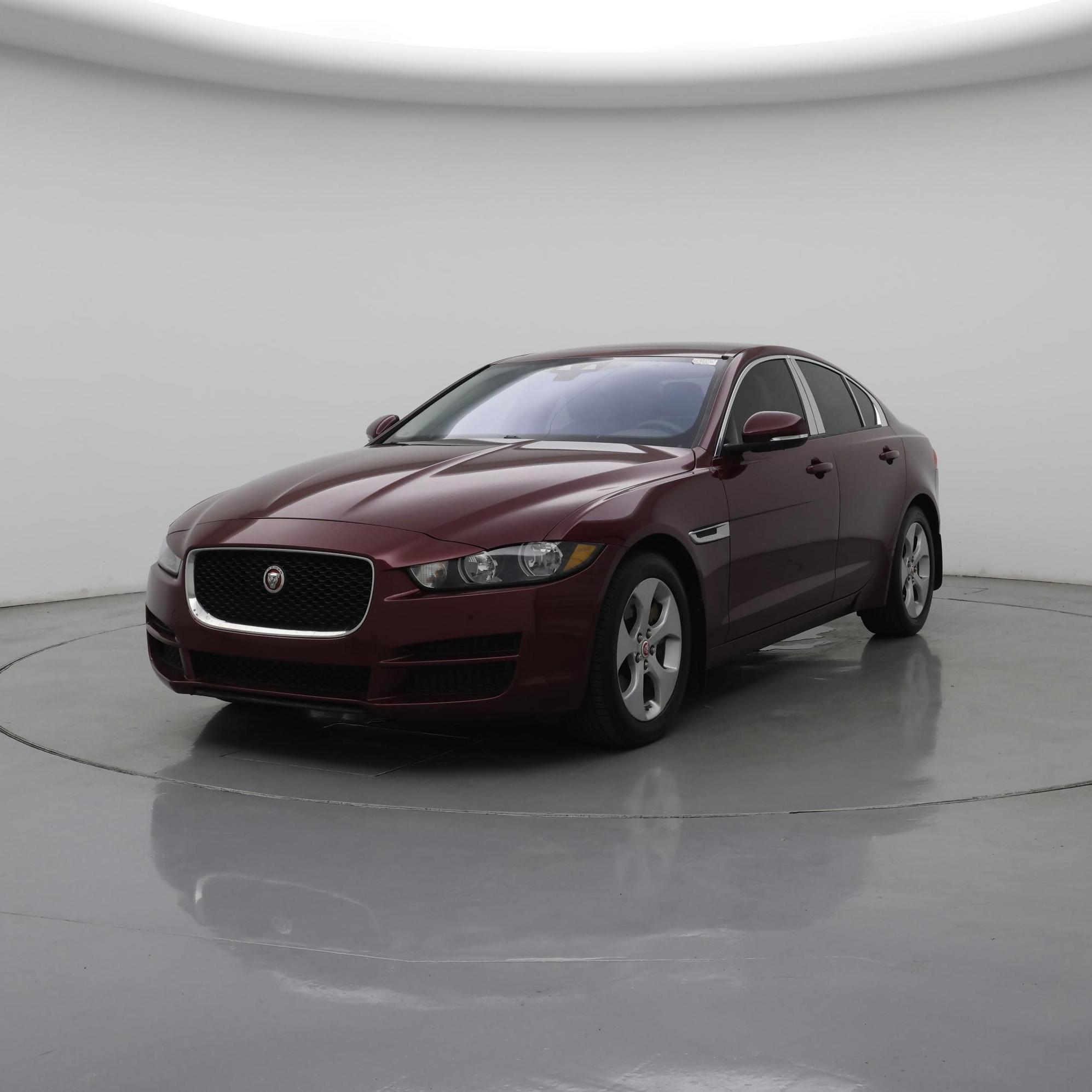 Thumbnail: 2017 Jaguar XE - 4