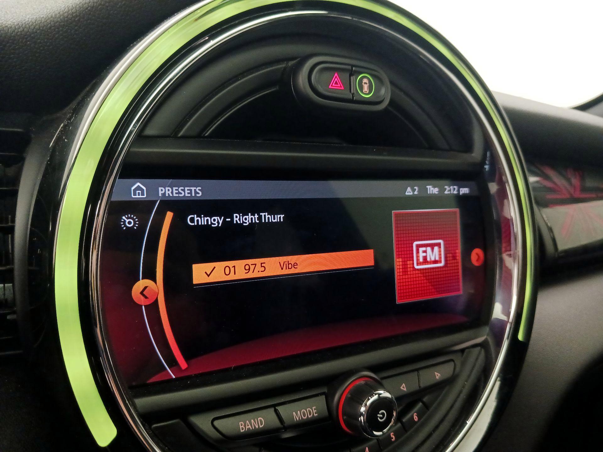 Thumbnail: 2020 MINI Cooper Hardtop - 15
