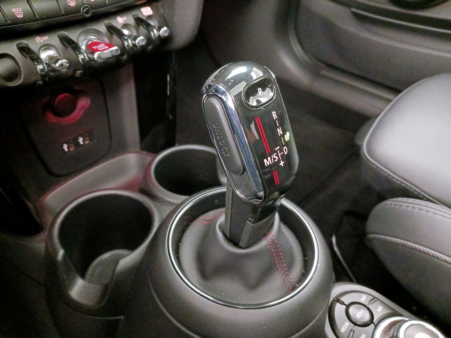 Thumbnail: 2020 MINI Cooper Hardtop - 17