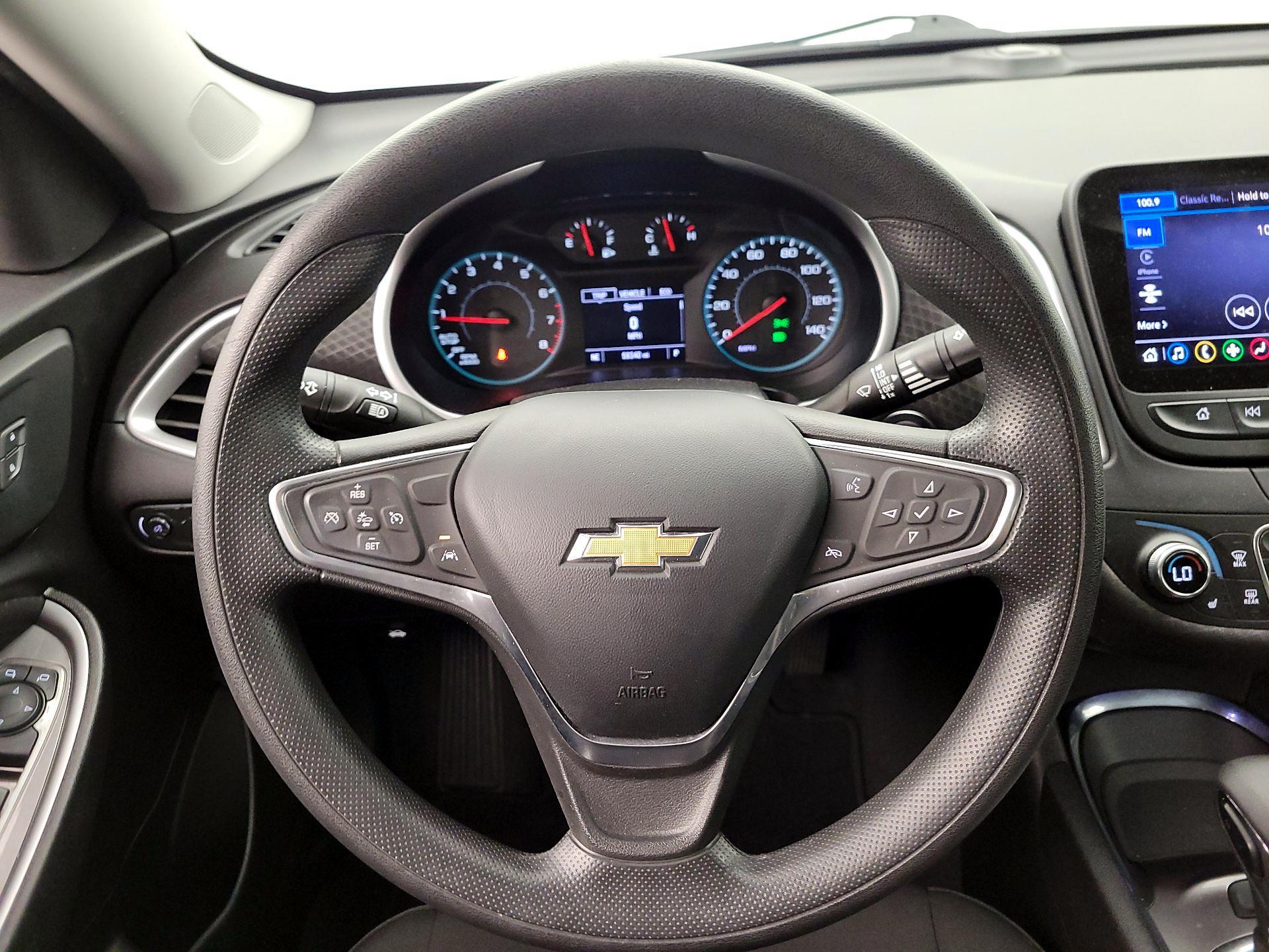 Thumbnail: 2023 Chevrolet Malibu - 10