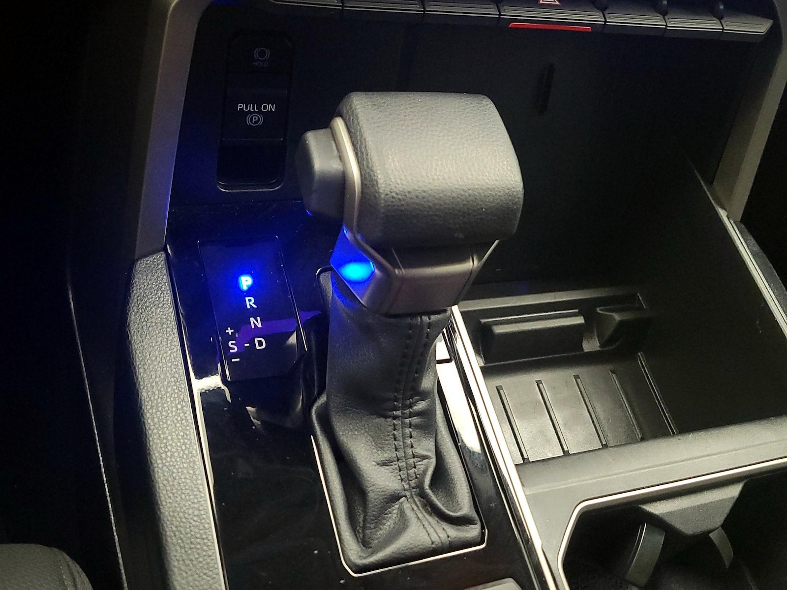 2024 Toyota Tundra SR5 - Photo 18