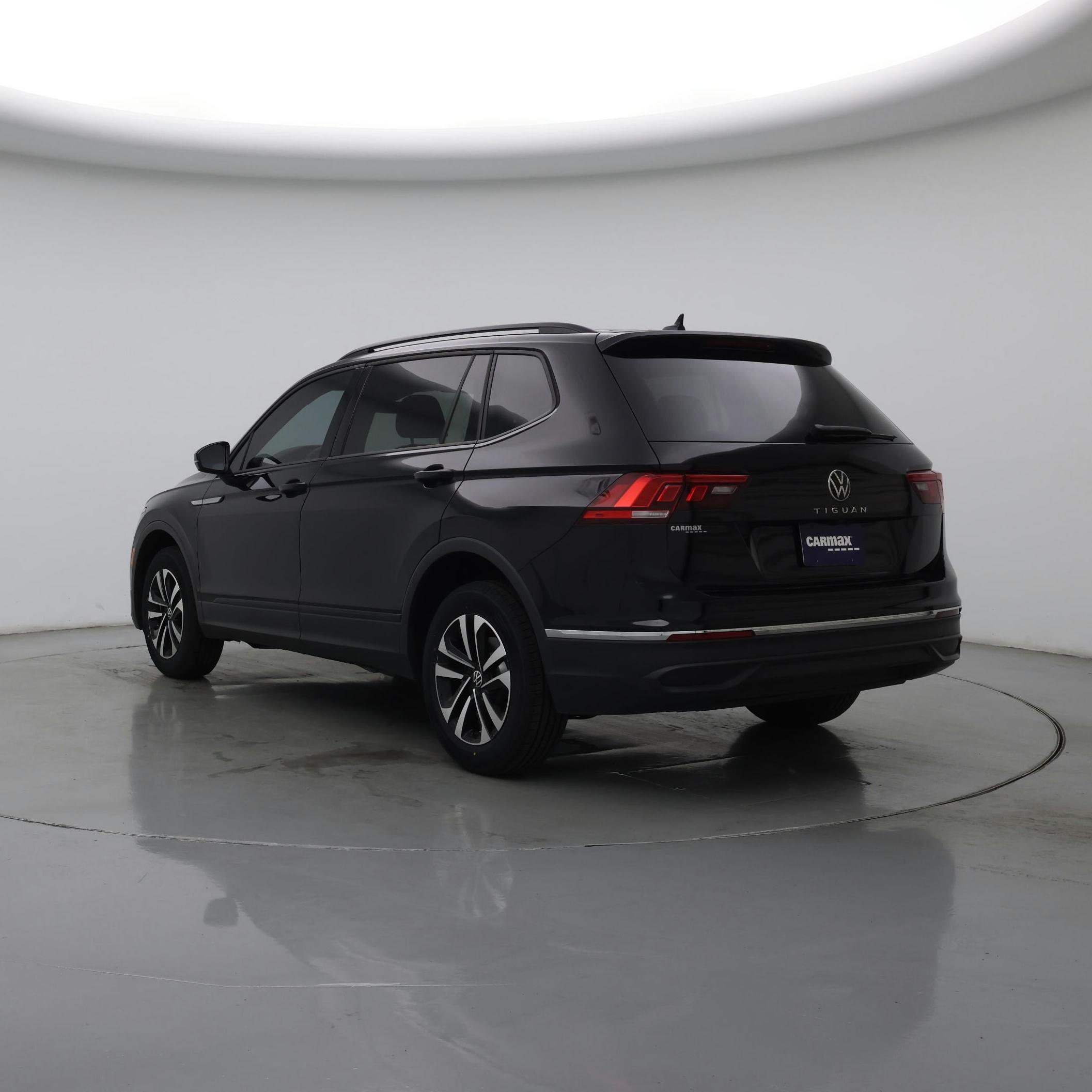 Thumbnail: 2022 Volkswagen Tiguan - 2