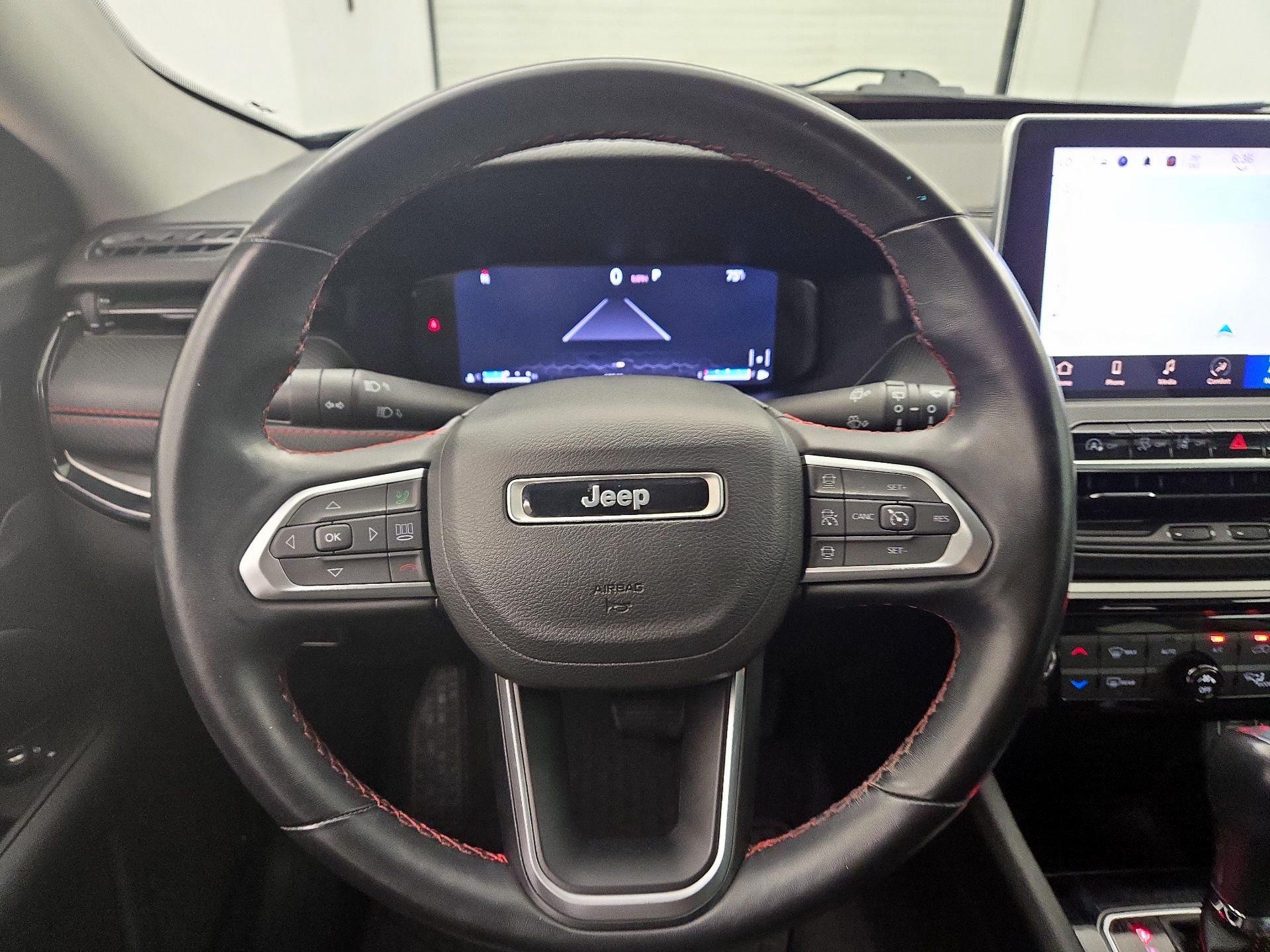 Thumbnail: 2022 Jeep Compass - 10