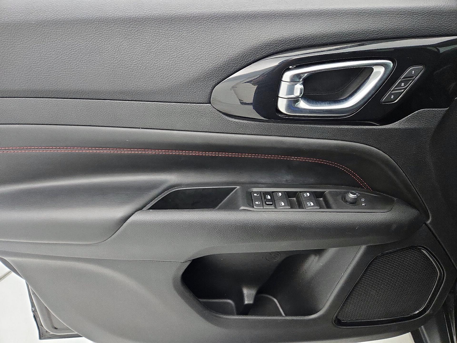 Thumbnail: 2022 Jeep Compass - 12