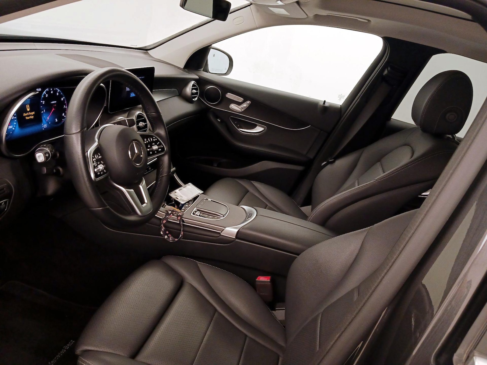 2022 Mercedes-Benz GLC GLC300 - Photo 12