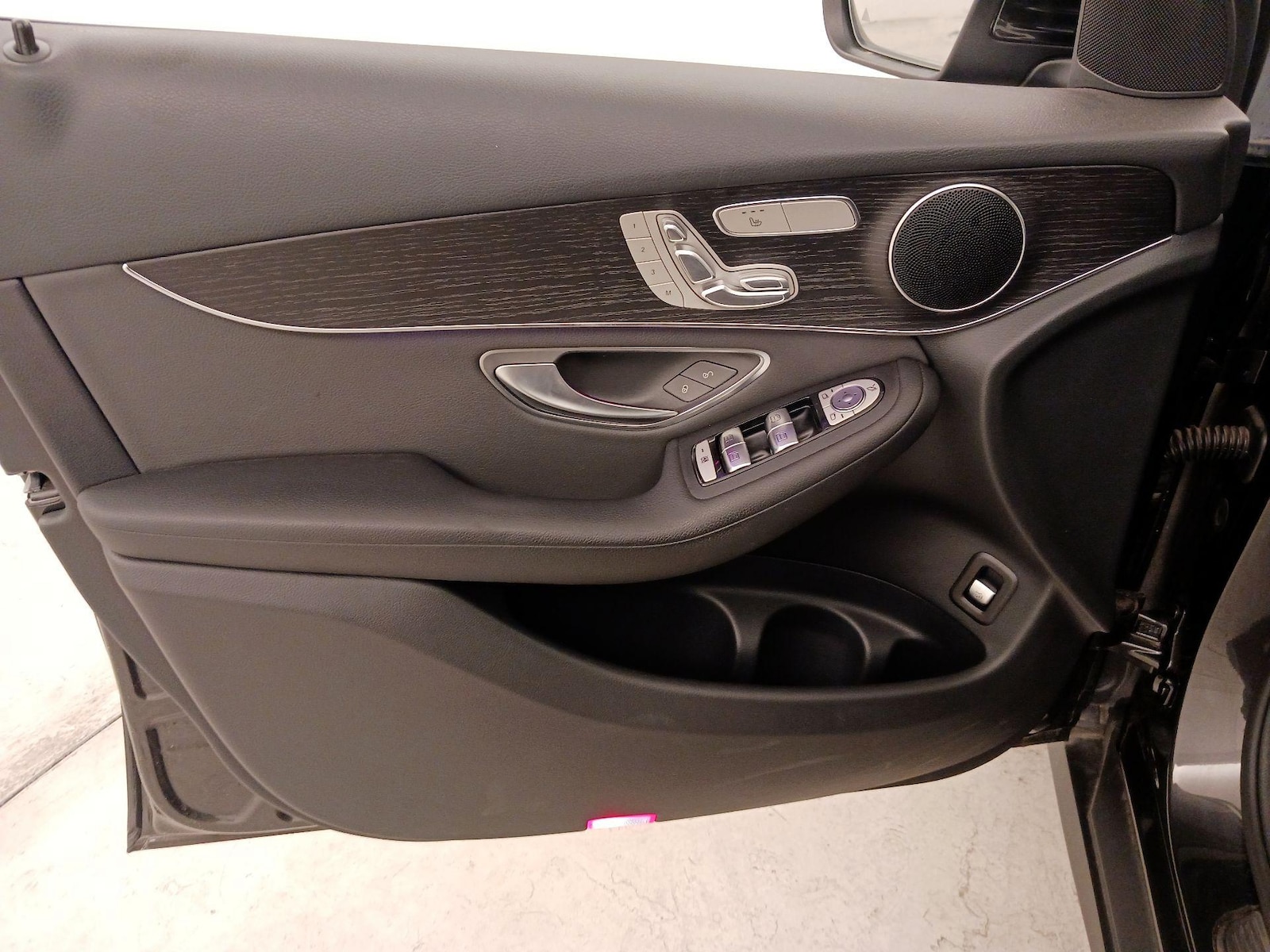 2022 Mercedes-Benz GLC GLC300 - Photo 13