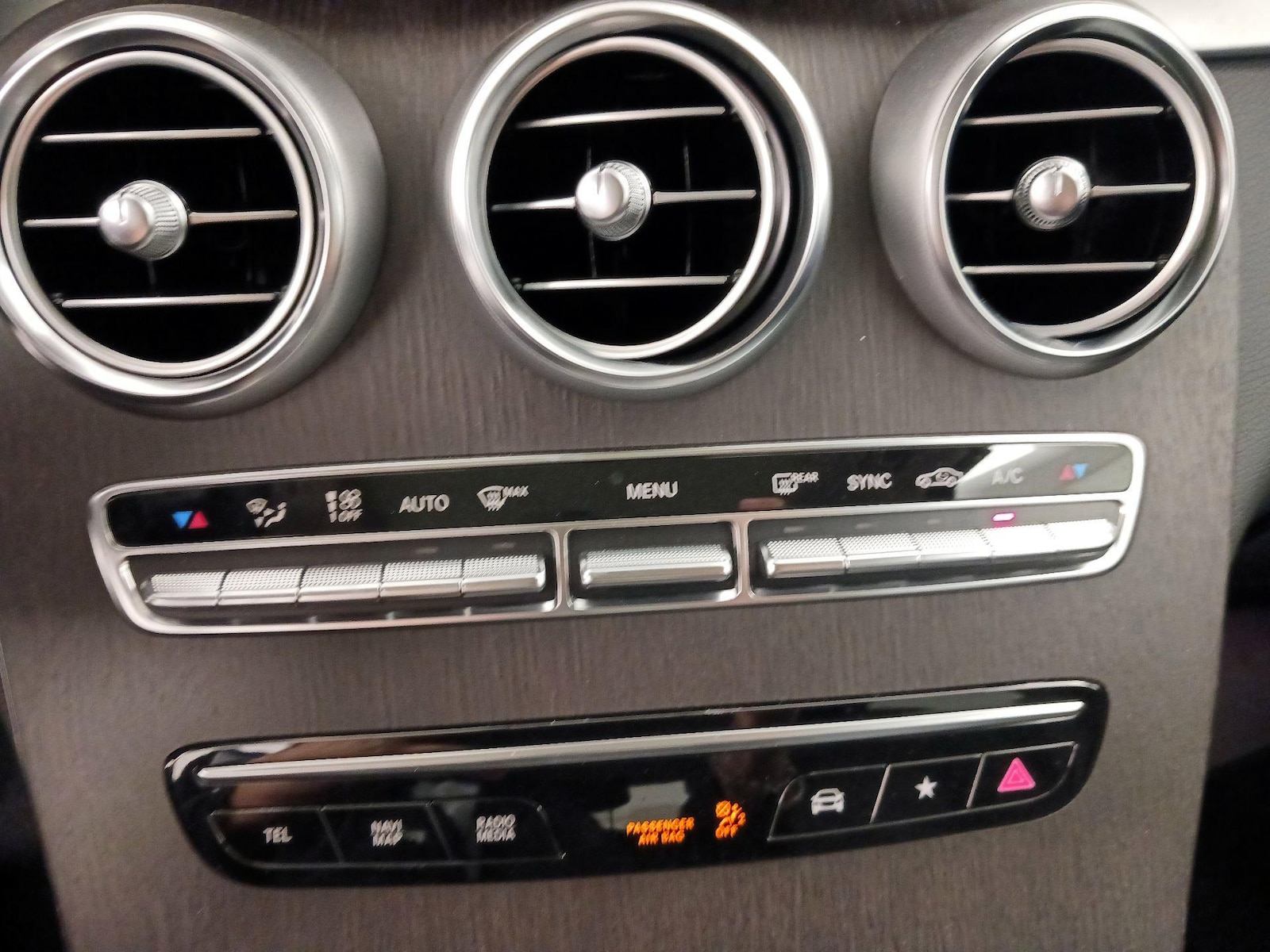 2022 Mercedes-Benz GLC GLC300 - Photo 17