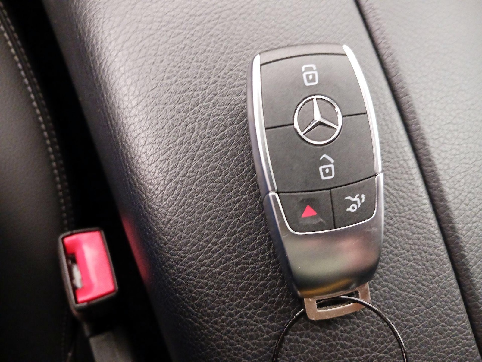 2022 Mercedes-Benz GLC GLC300 - Photo 24