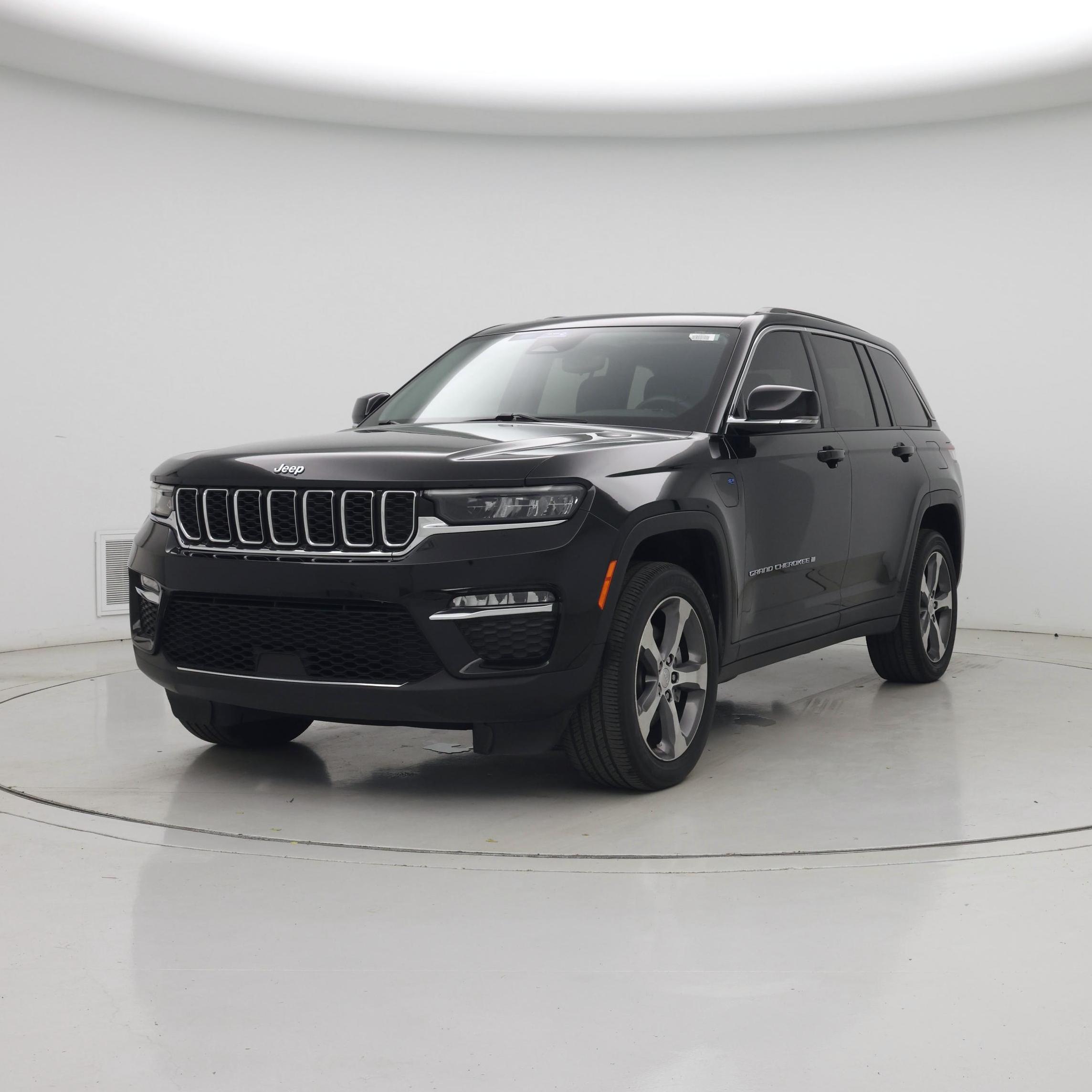 Thumbnail: 2023 Jeep Grand Cherokee - 4