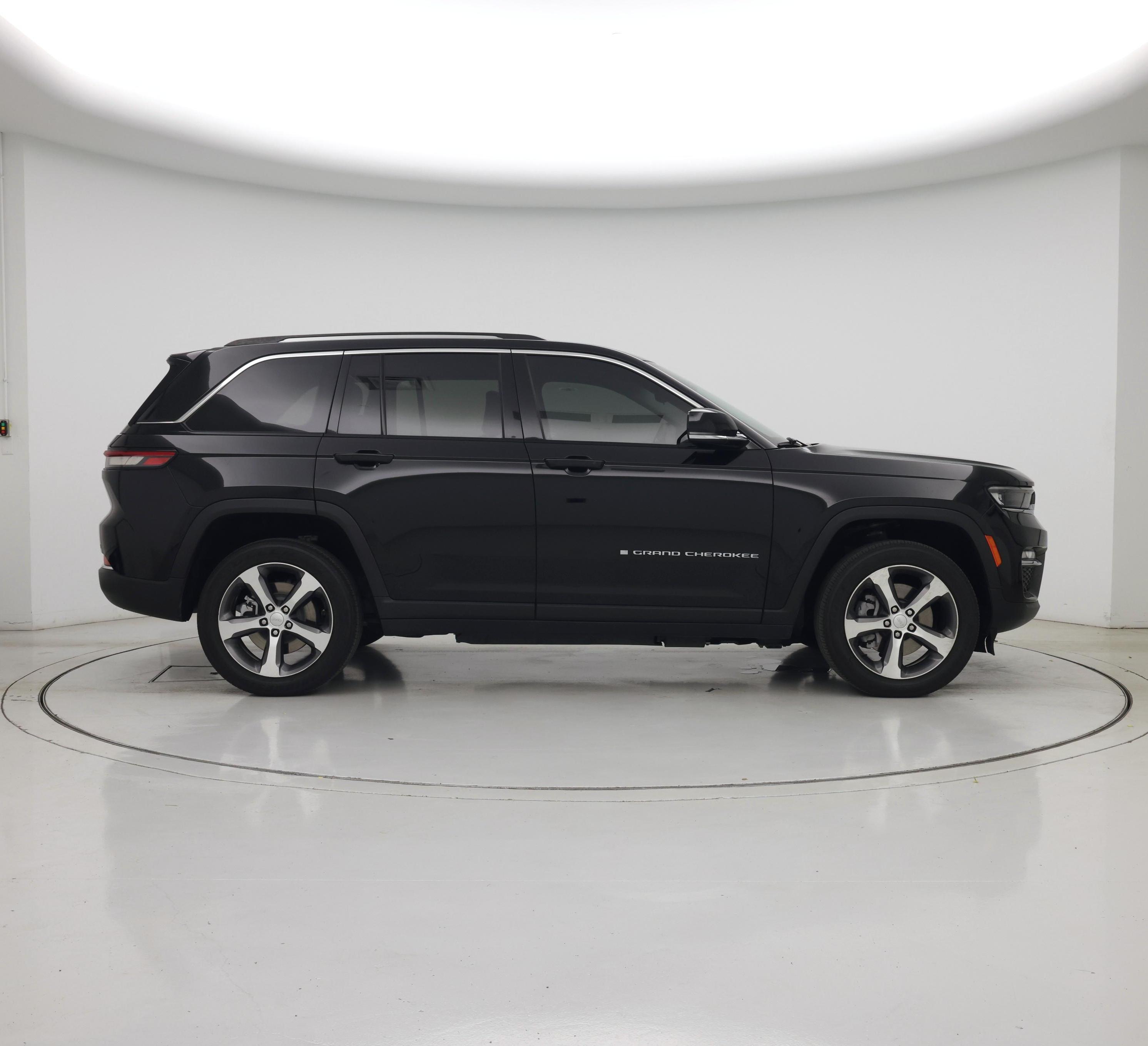 Thumbnail: 2023 Jeep Grand Cherokee - 7