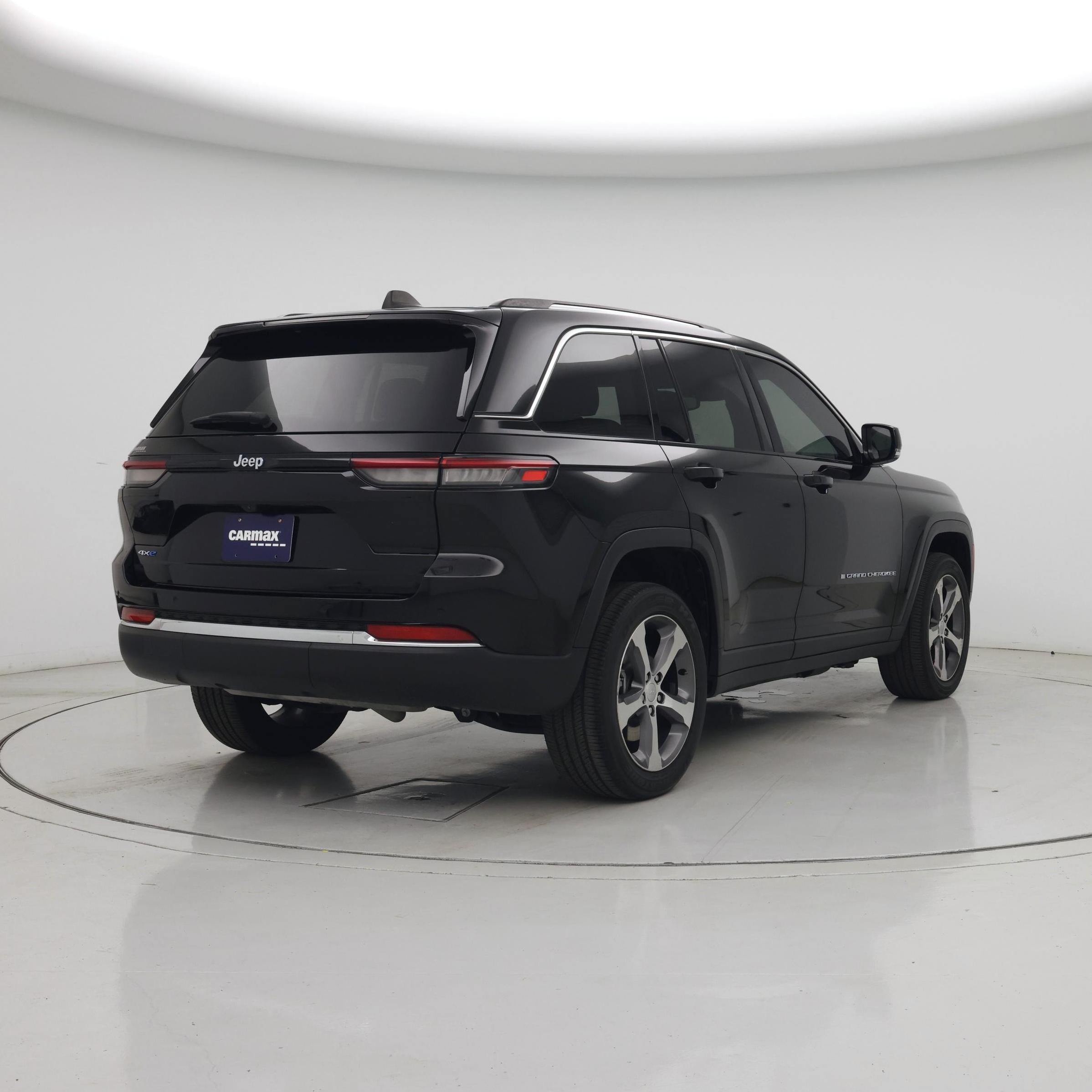 Thumbnail: 2023 Jeep Grand Cherokee - 8