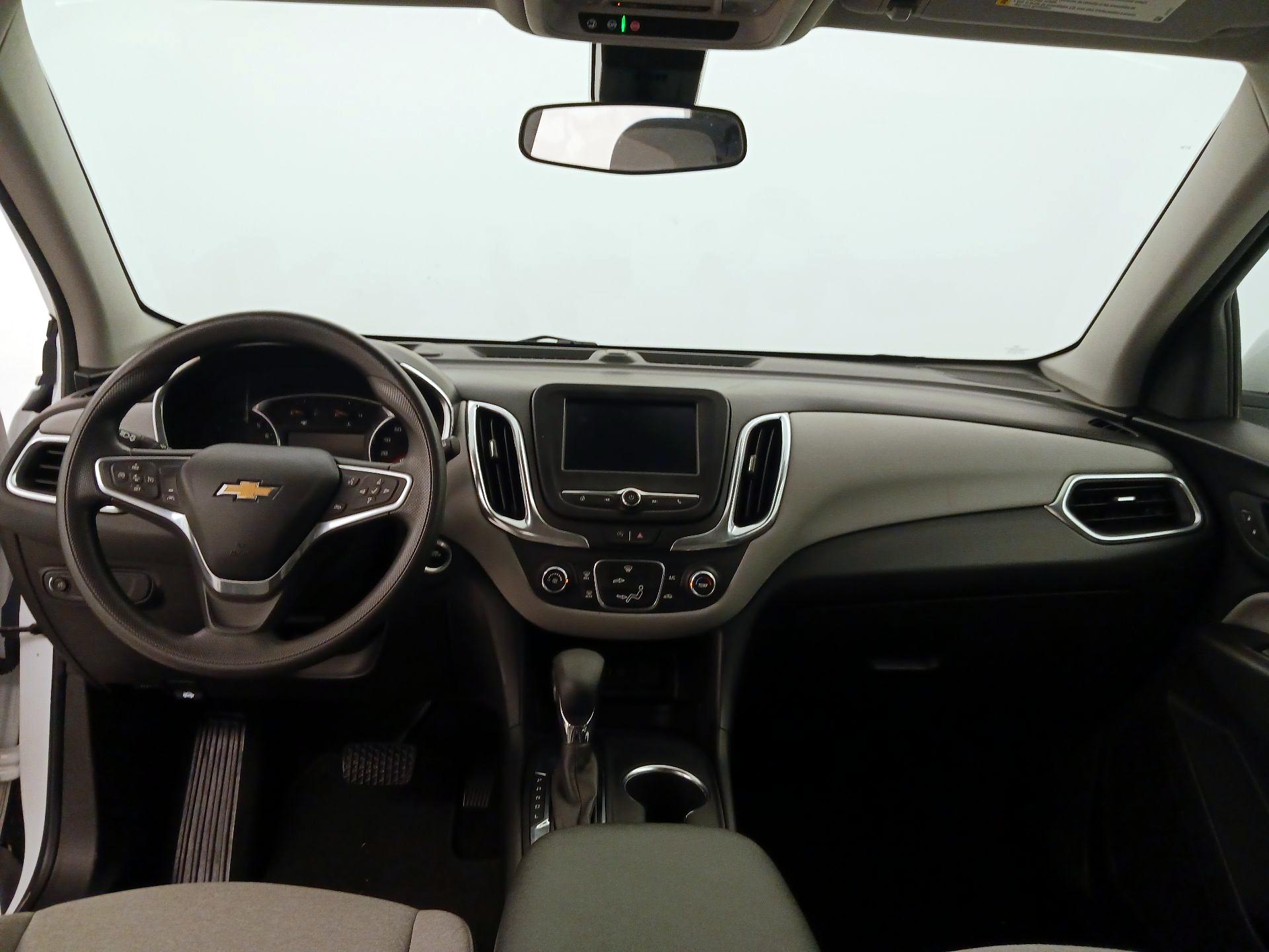 Thumbnail: 2022 Chevrolet Equinox - 9