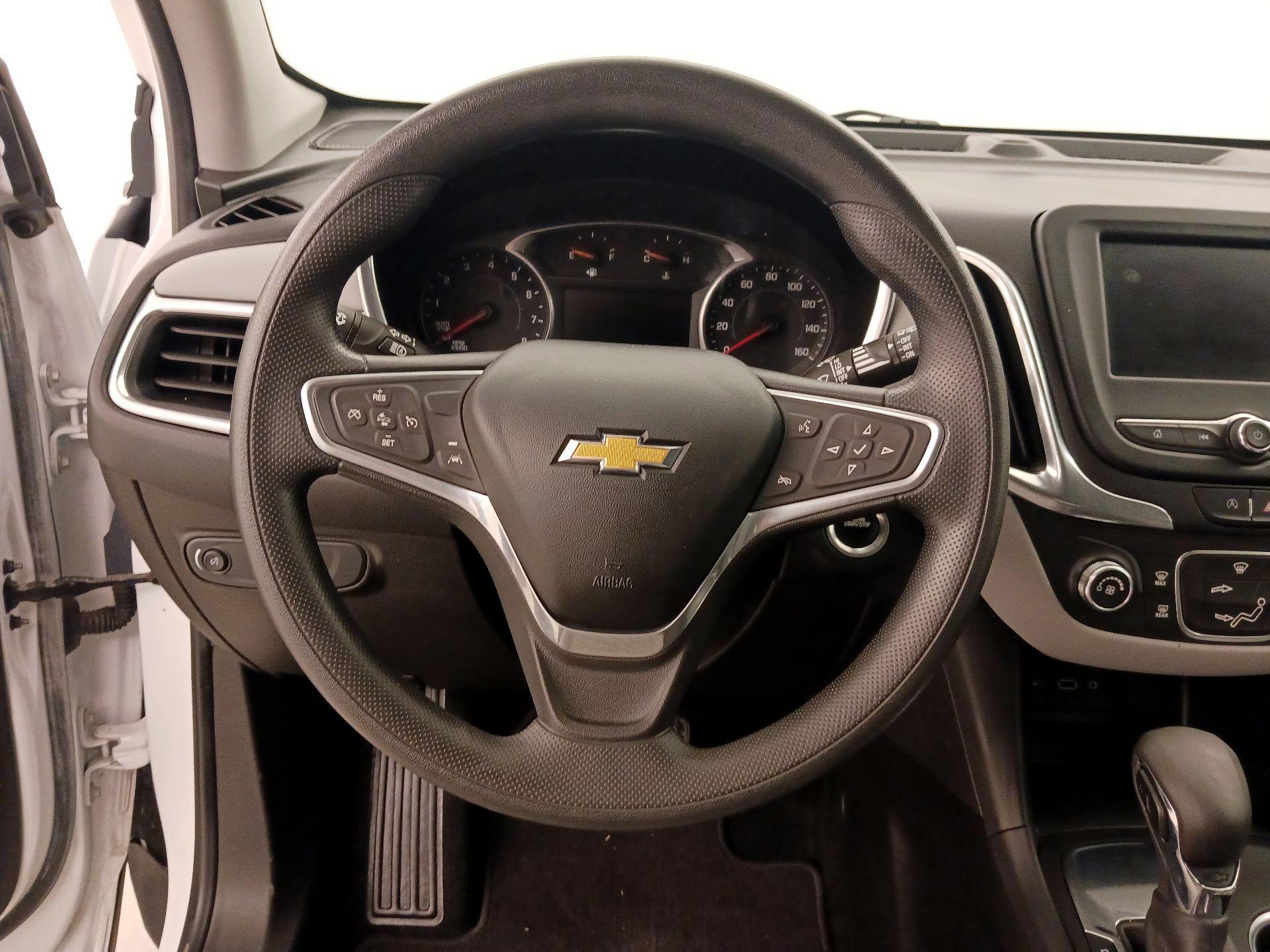 Thumbnail: 2022 Chevrolet Equinox - 10