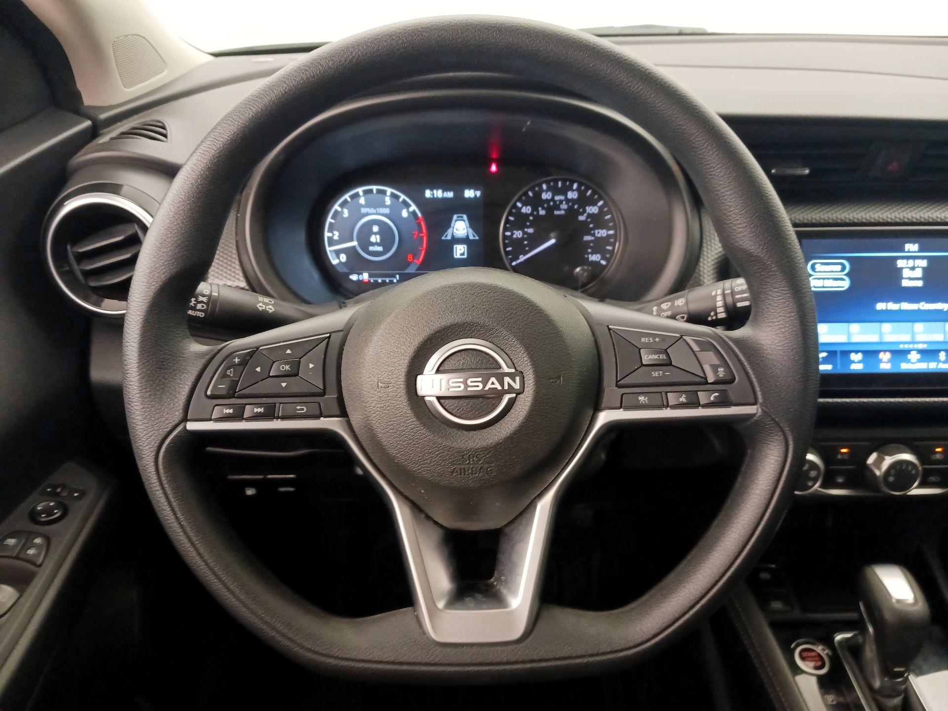 Thumbnail: 2023 Nissan Kicks - 10