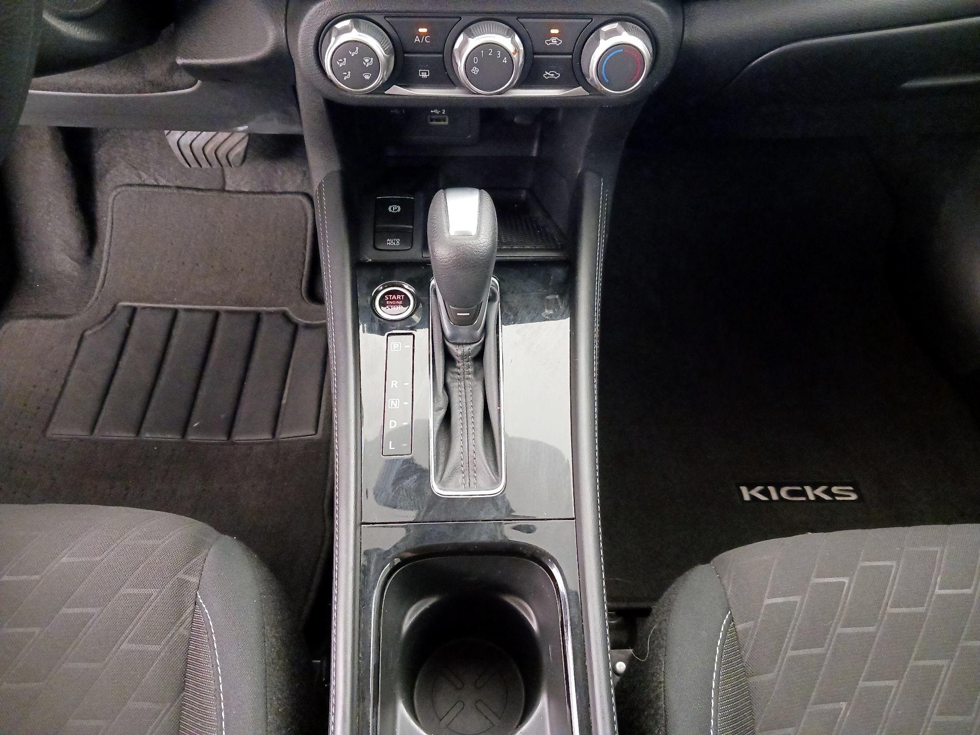 Thumbnail: 2023 Nissan Kicks - 16
